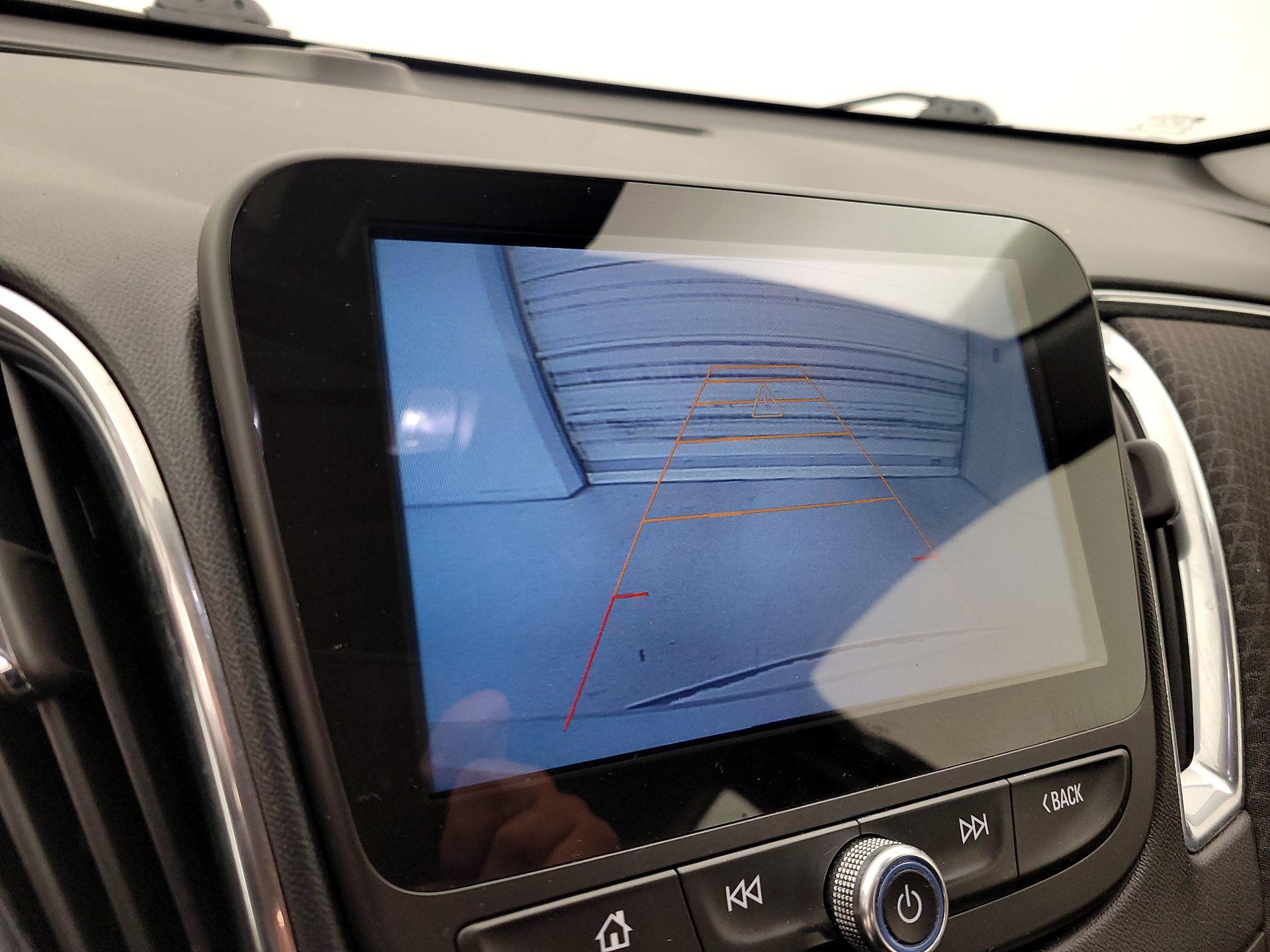 Thumbnail: 2016 Chevrolet Malibu - 14