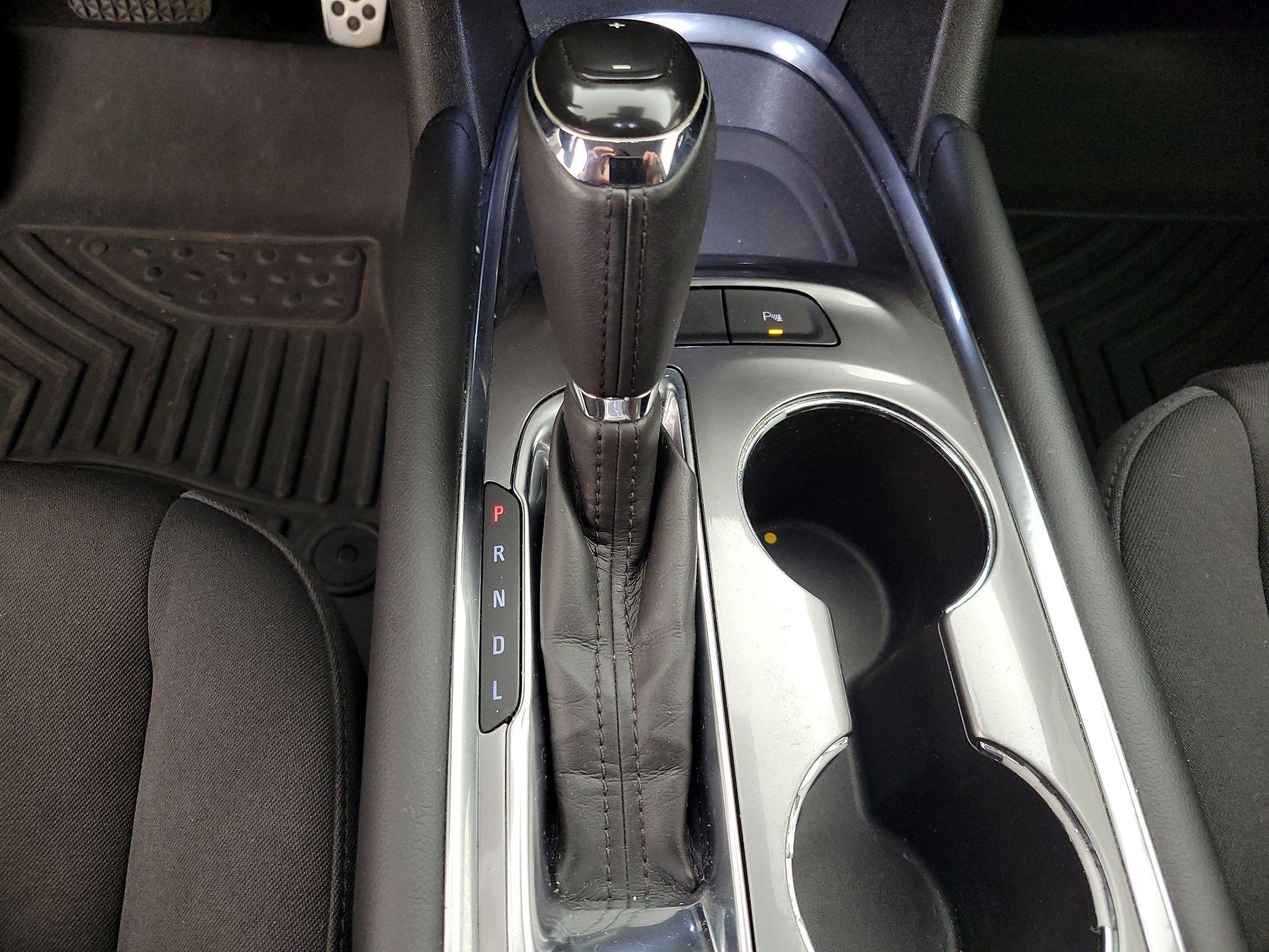 Thumbnail: 2016 Chevrolet Malibu - 17