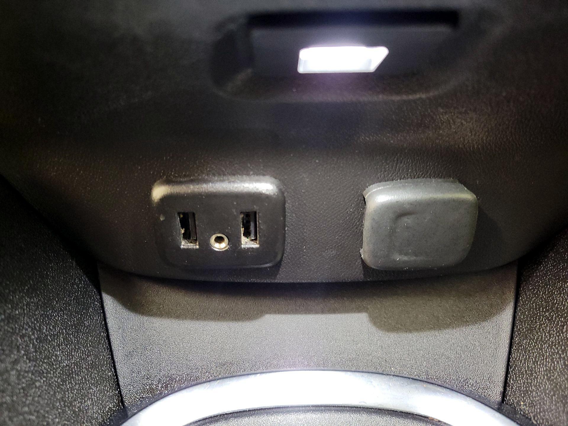 Thumbnail: 2016 Chevrolet Malibu - 18