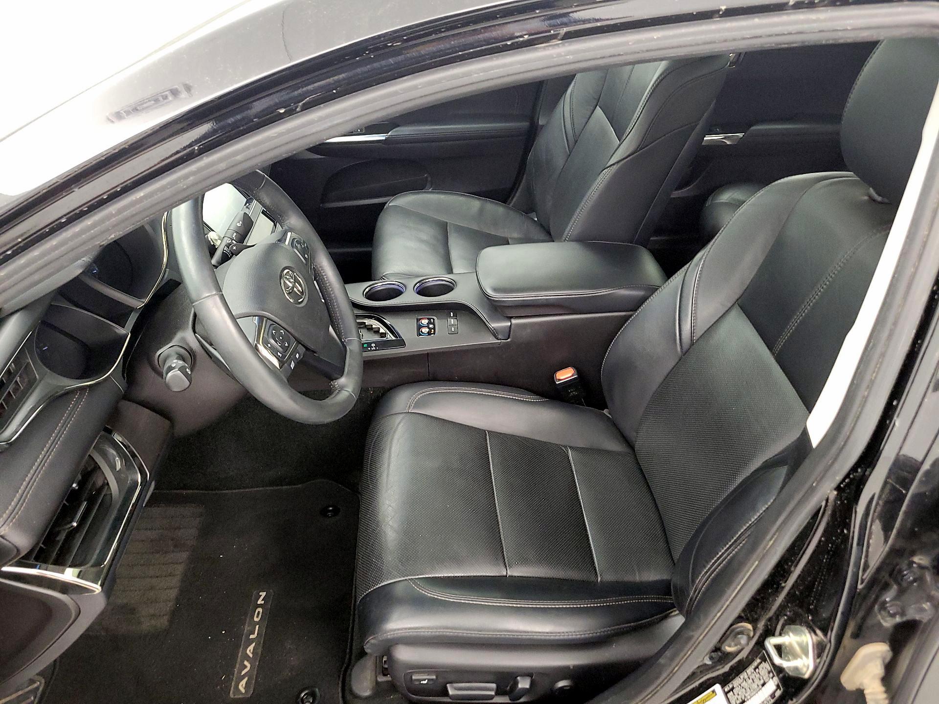 Thumbnail: 2016 Toyota Avalon - 11