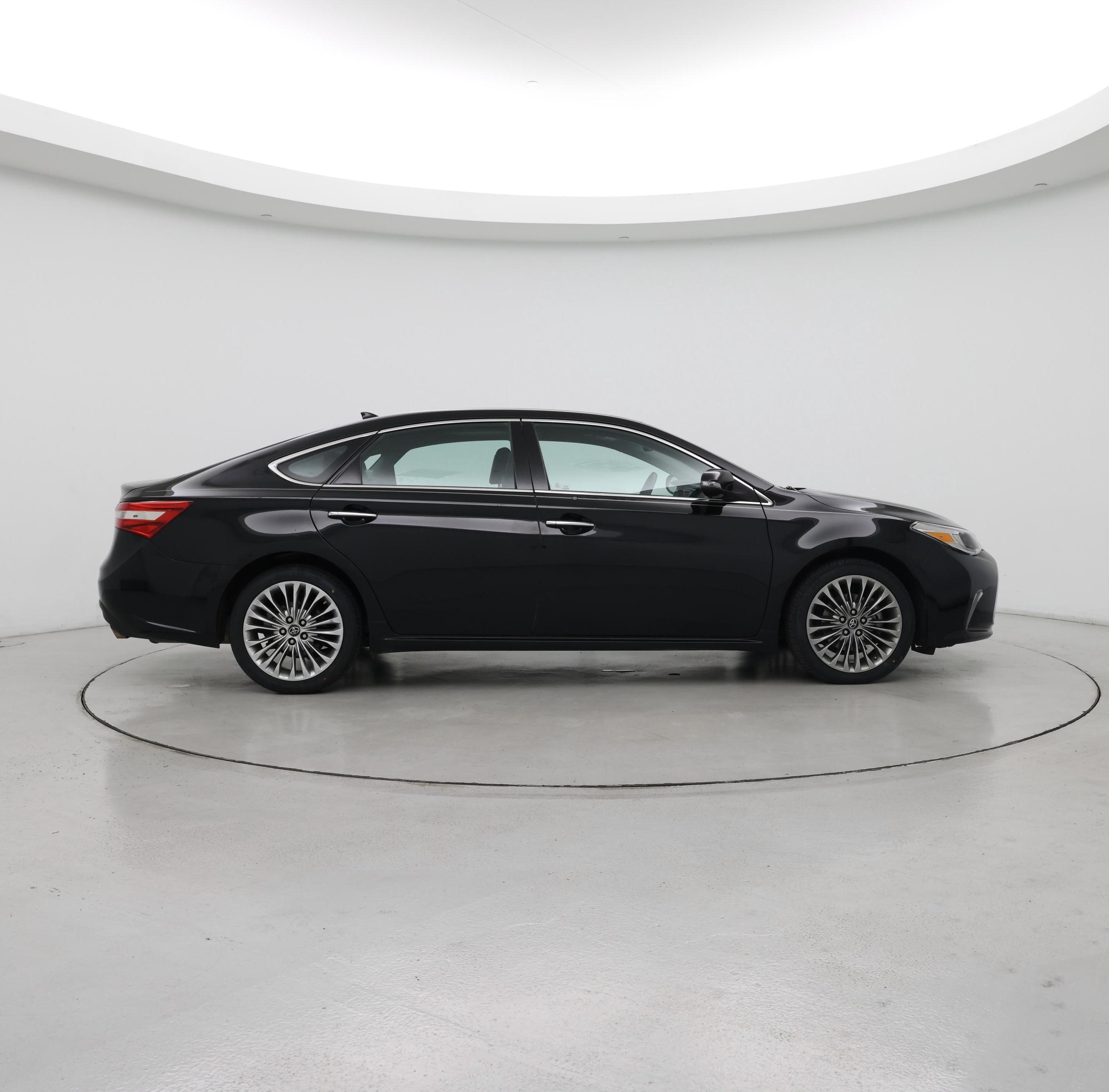 Thumbnail: 2016 Toyota Avalon - 7