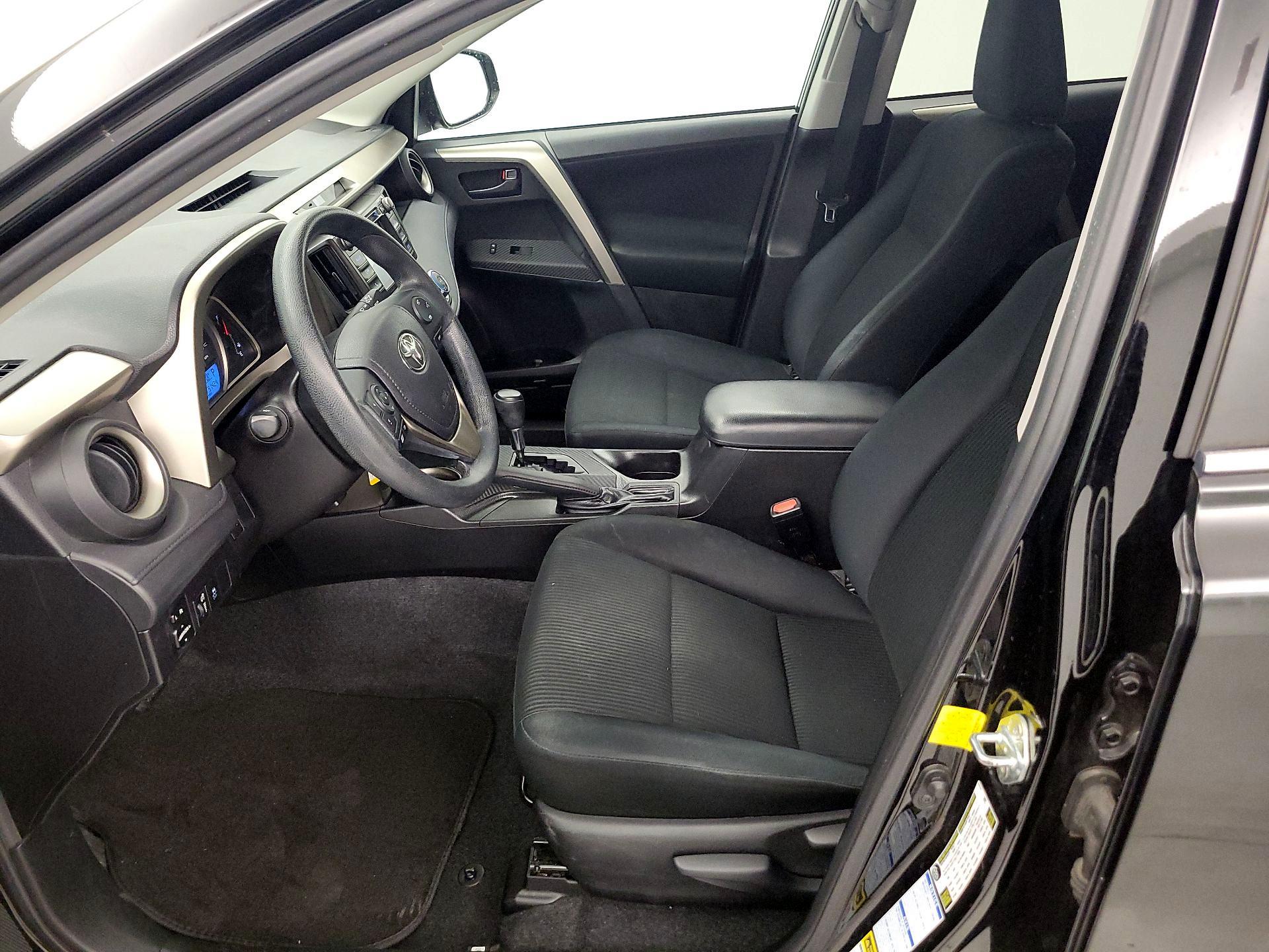 Thumbnail: 2015 Toyota RAV4 - 11