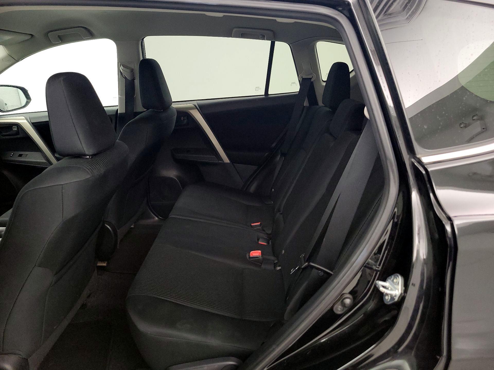 Thumbnail: 2015 Toyota RAV4 - 19