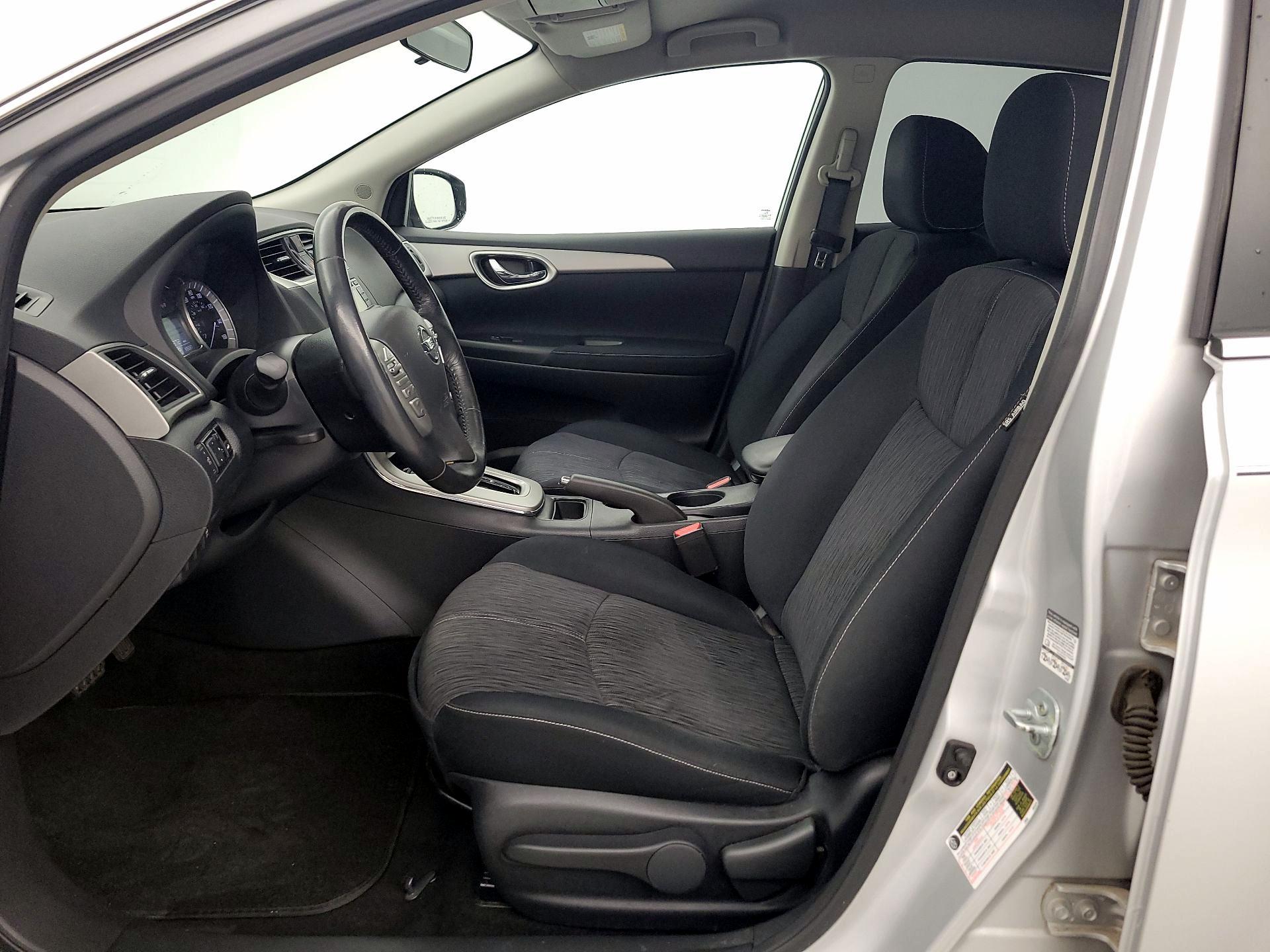 Thumbnail: 2015 Nissan Sentra - 11