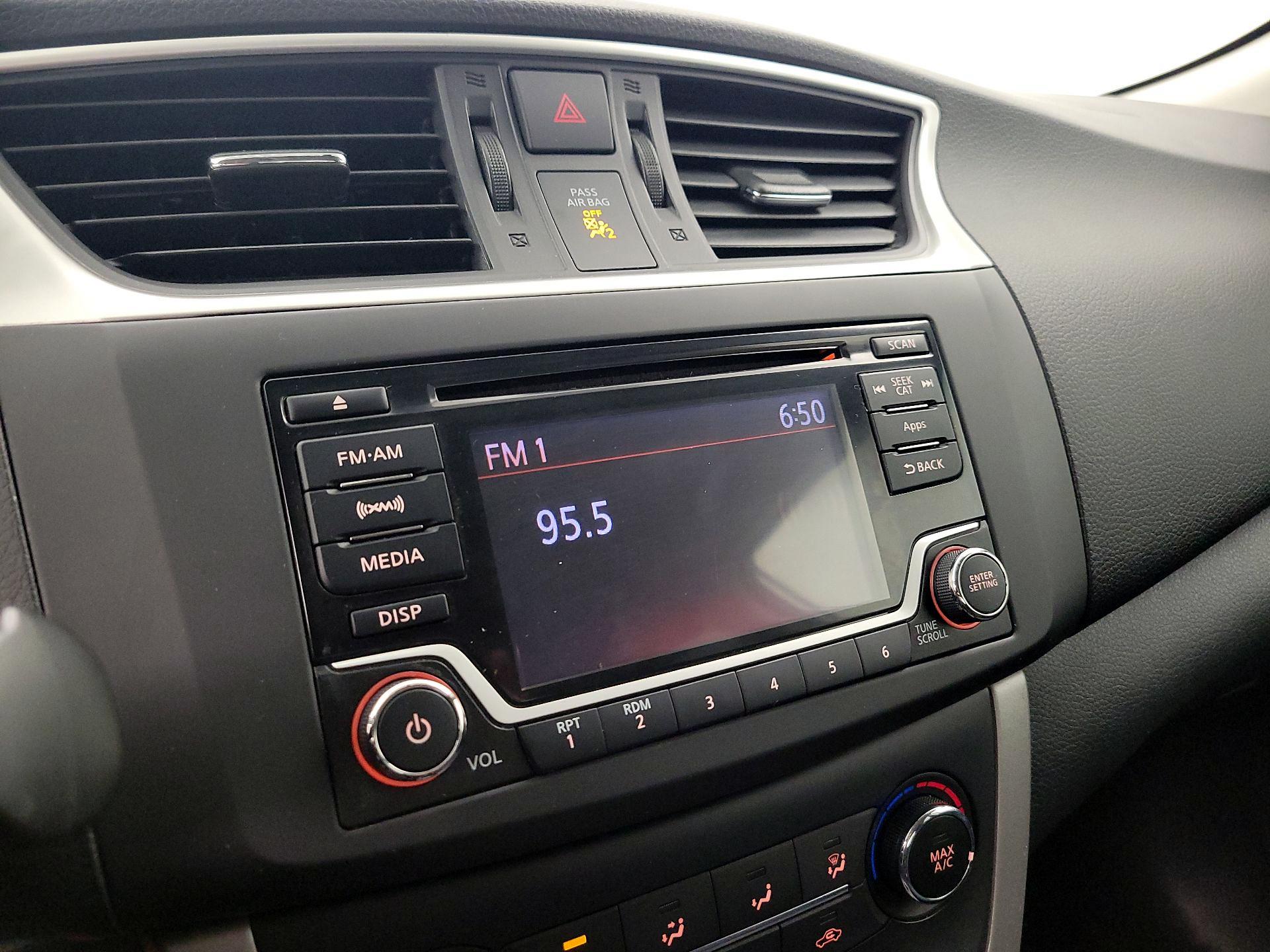 Thumbnail: 2015 Nissan Sentra - 15