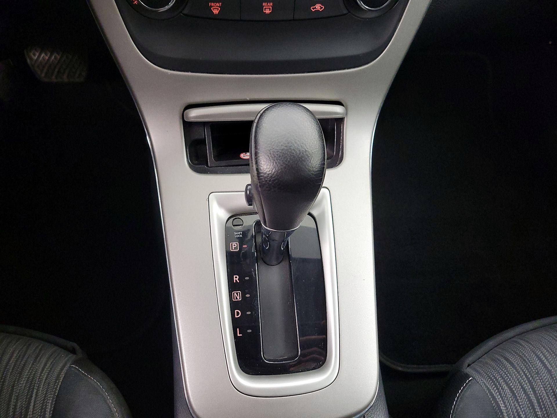 Thumbnail: 2015 Nissan Sentra - 17