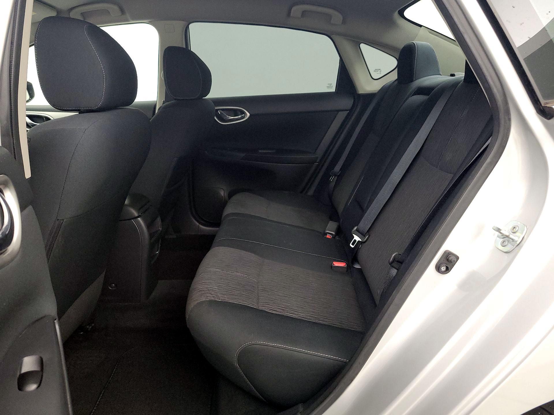 Thumbnail: 2015 Nissan Sentra - 19