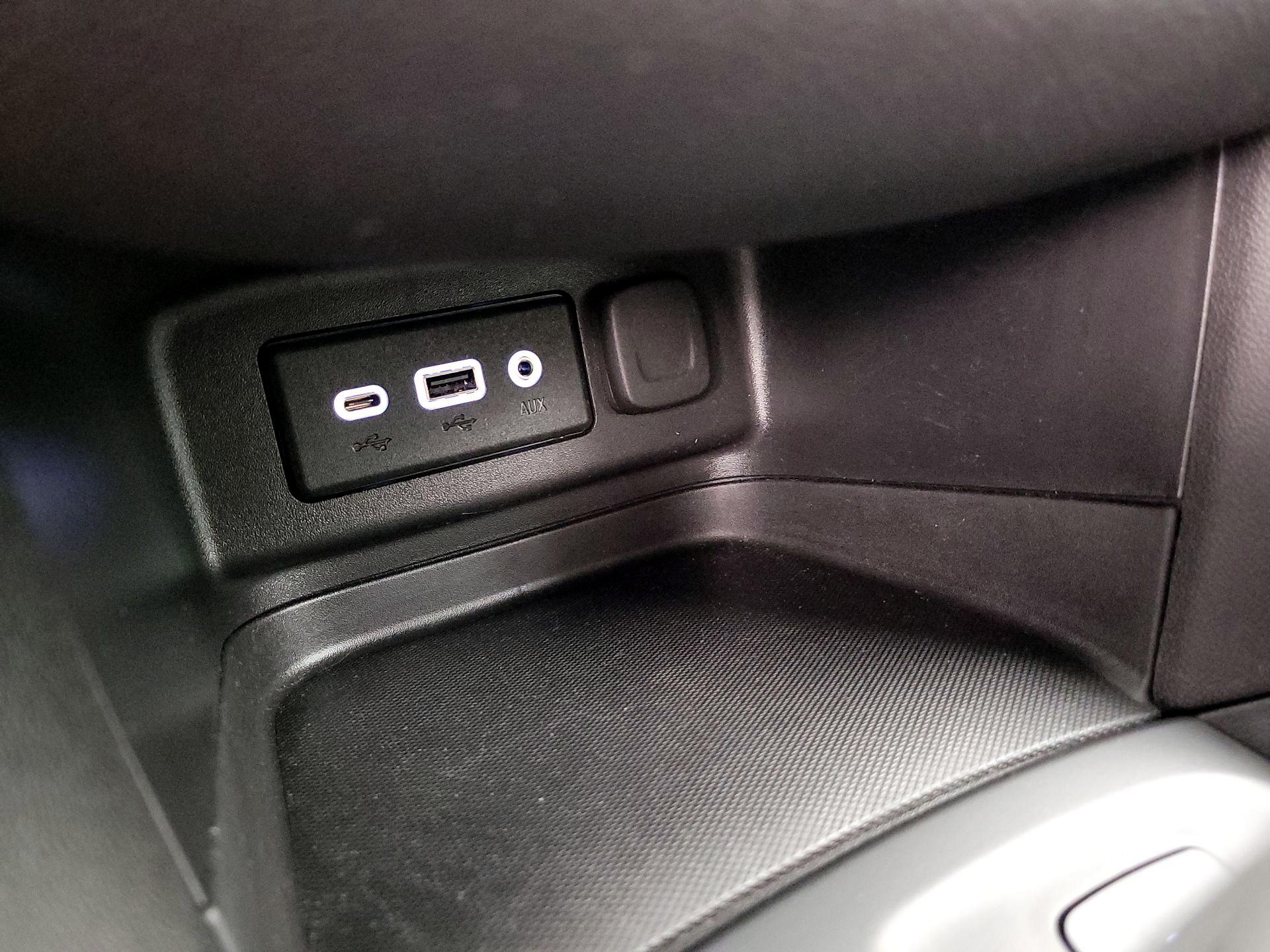 Thumbnail: 2023 Chevrolet Equinox - 18