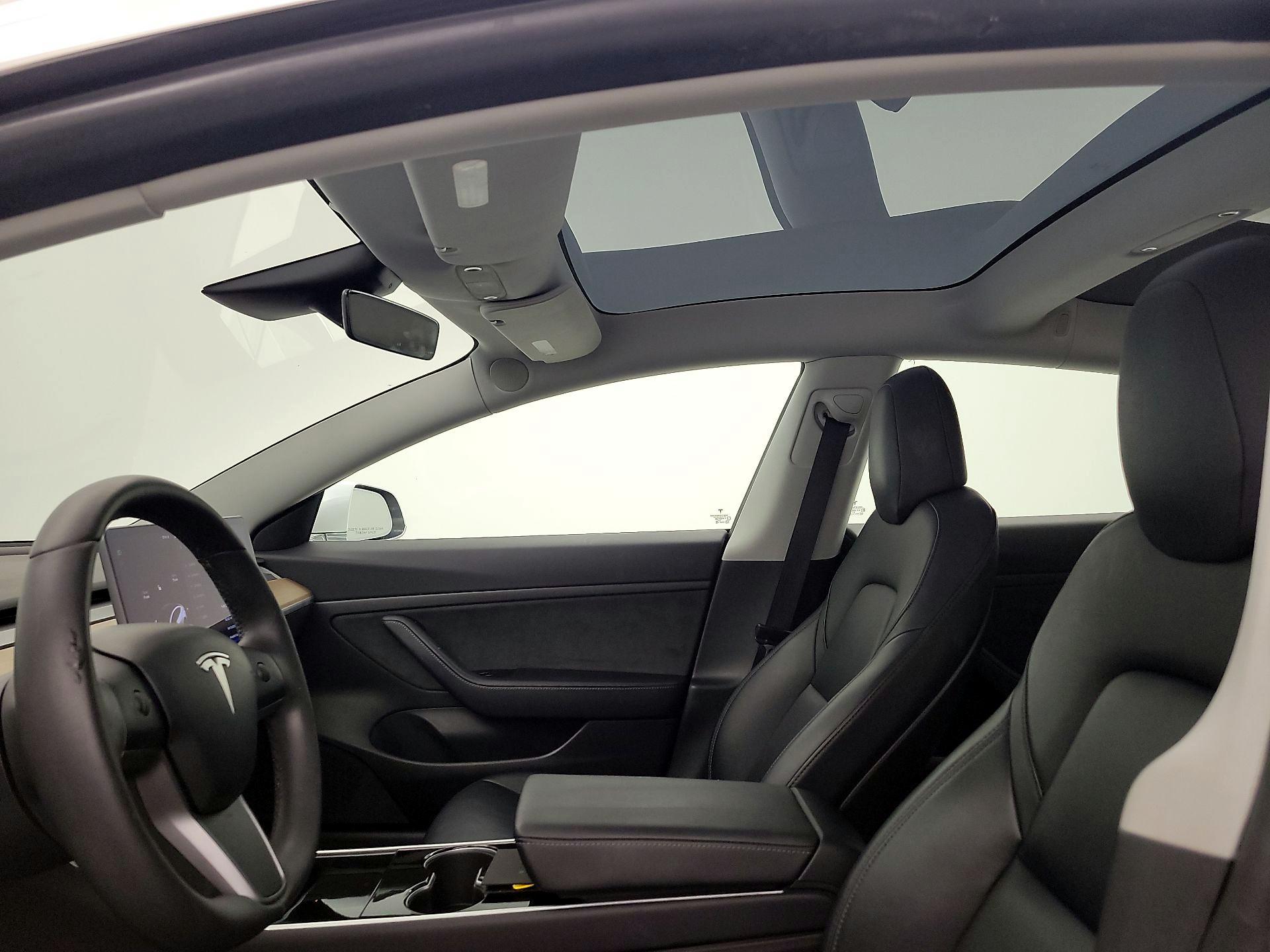 Thumbnail: 2020 Tesla Model 3 - 19