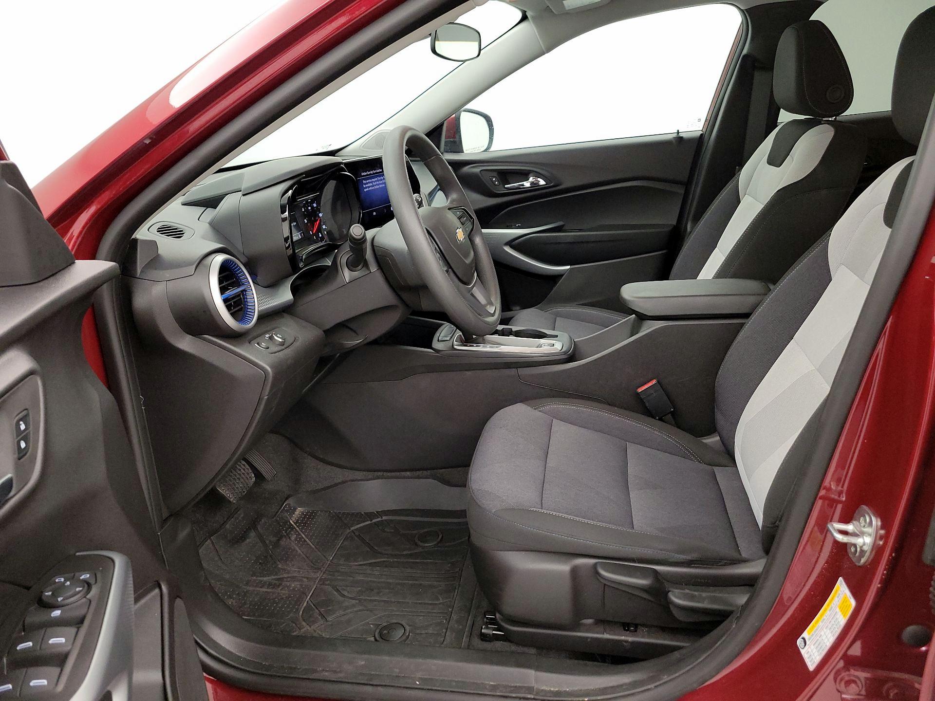 Thumbnail: 2025 Chevrolet Trax - 11