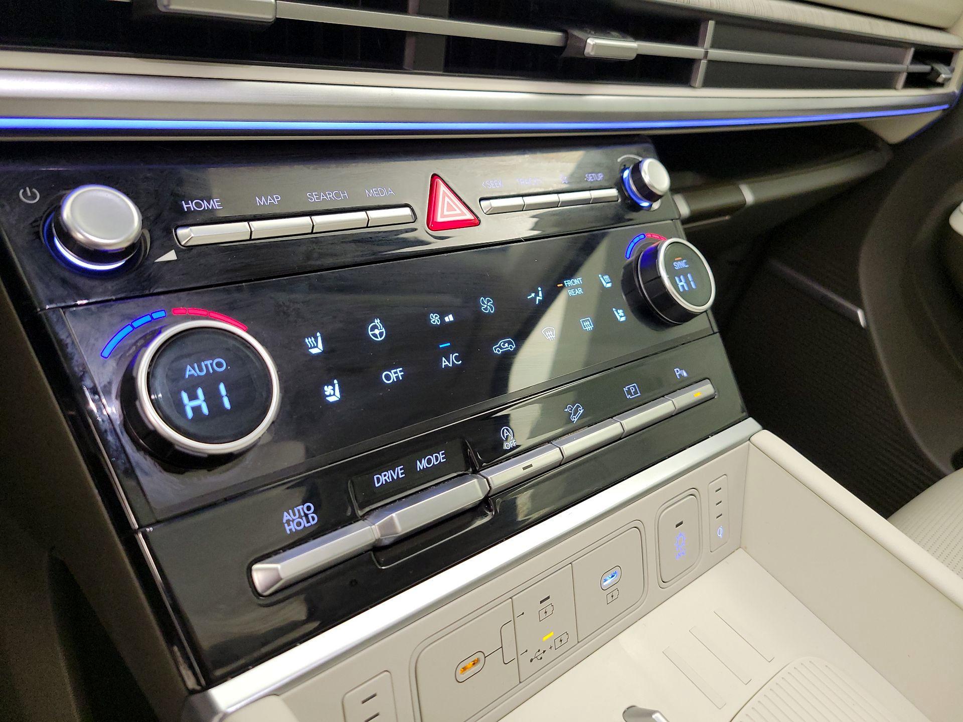 Thumbnail: 2025 Hyundai Santa Fe - 17