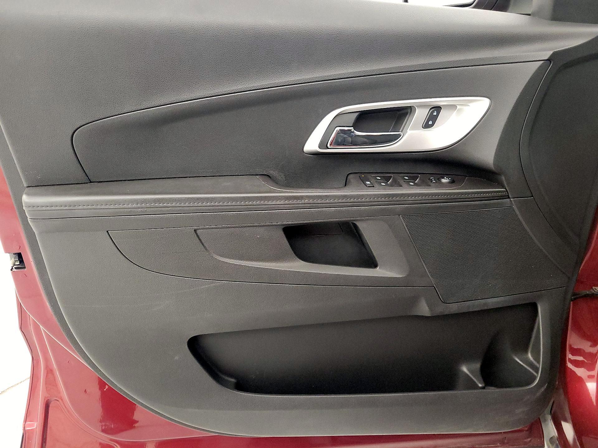 Thumbnail: 2016 Chevrolet Equinox - 12