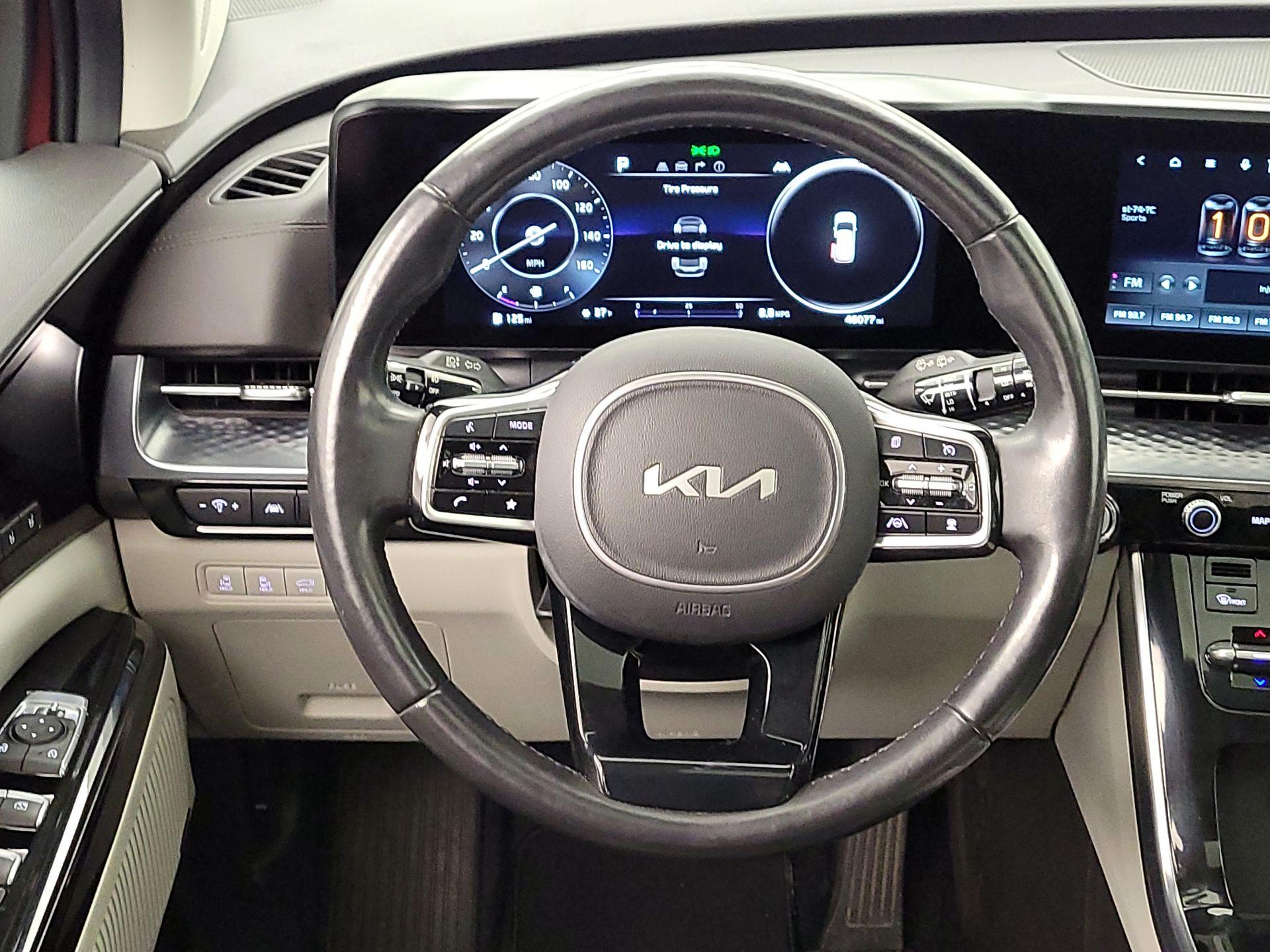 Thumbnail: 2022 Kia Carnival - 10