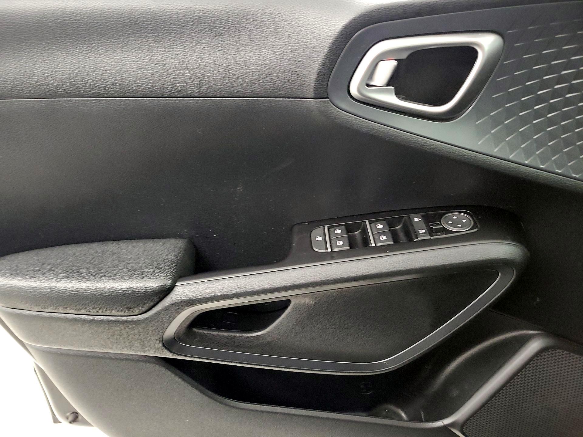 Thumbnail: 2021 Kia Soul - 12