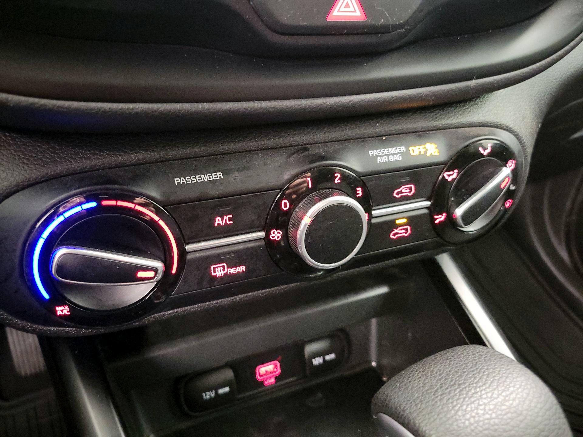 Thumbnail: 2021 Kia Soul - 16