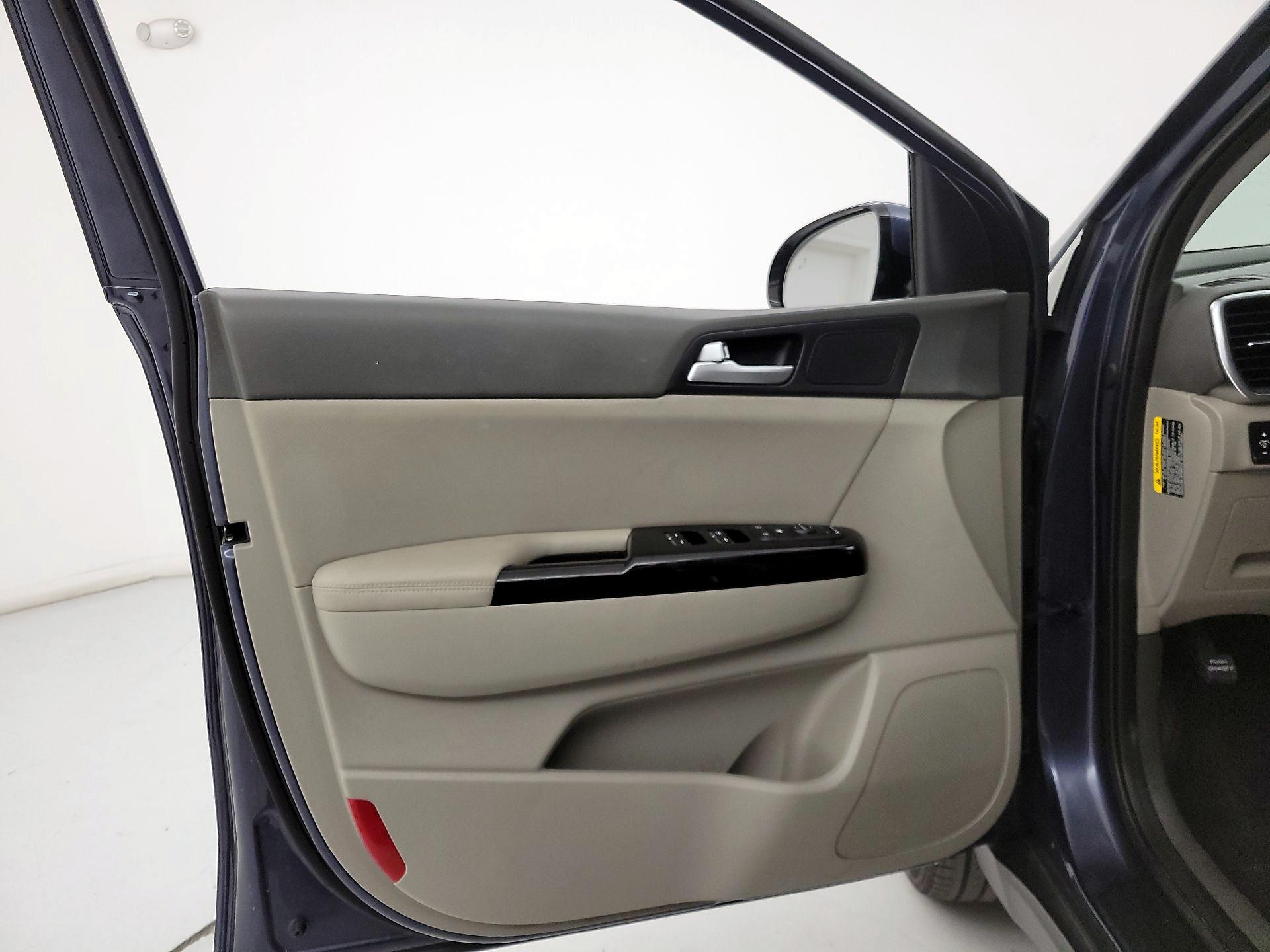 Thumbnail: 2019 Kia Sportage - 12