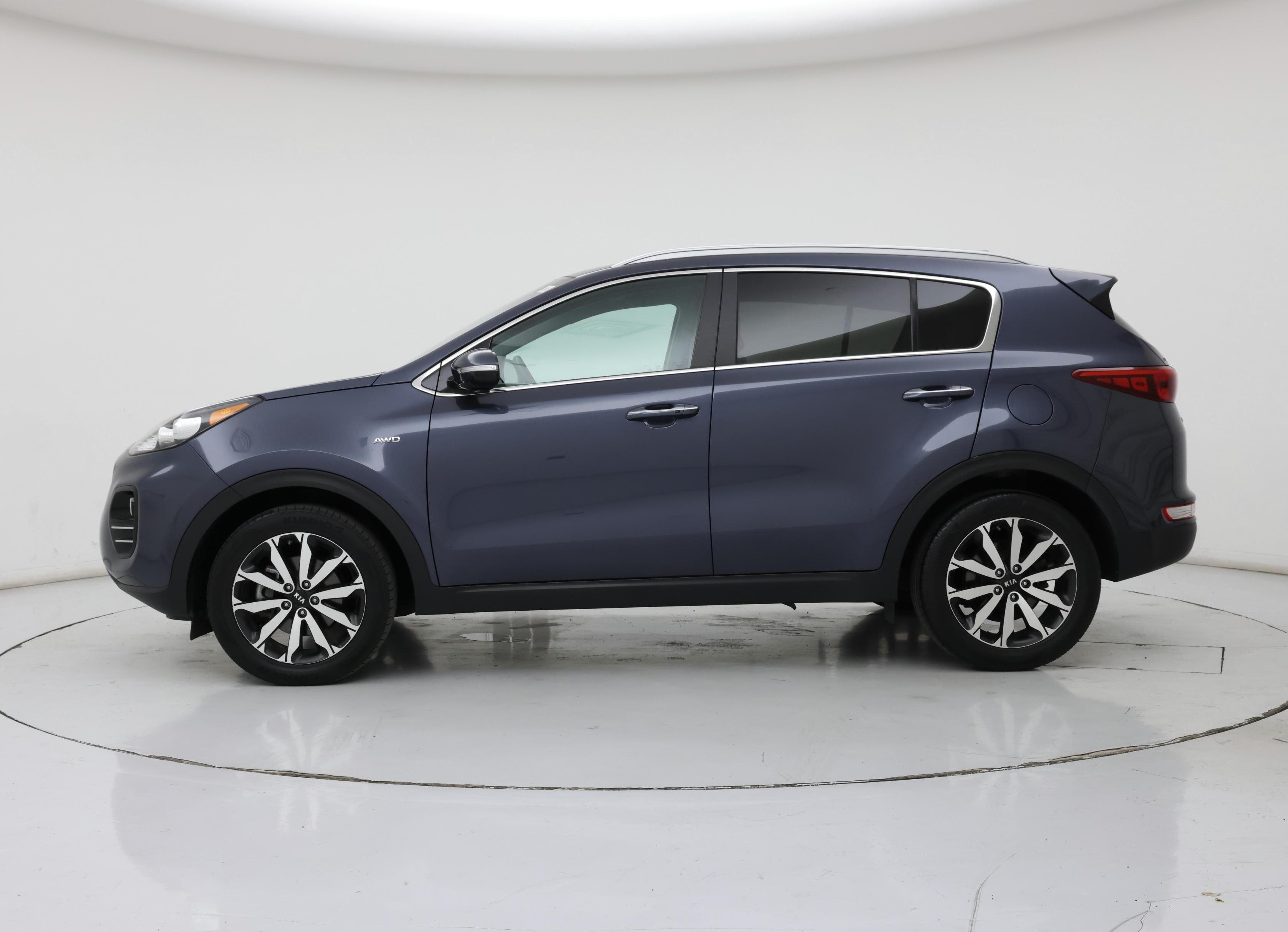 Thumbnail: 2019 Kia Sportage - 3
