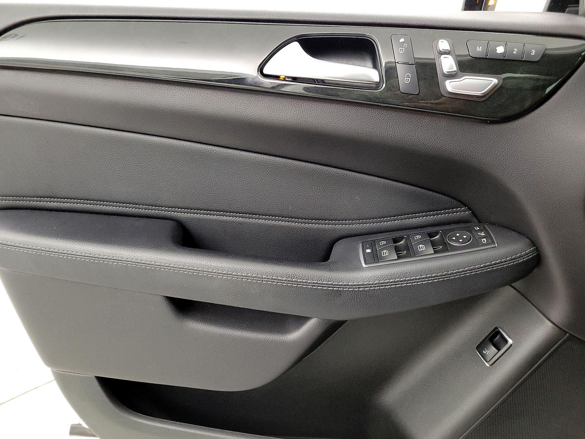 Thumbnail: 2017 Mercedes-Benz GLE - 12