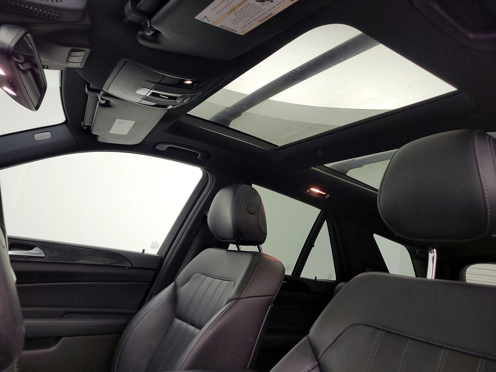 Thumbnail: 2017 Mercedes-Benz GLE - 20