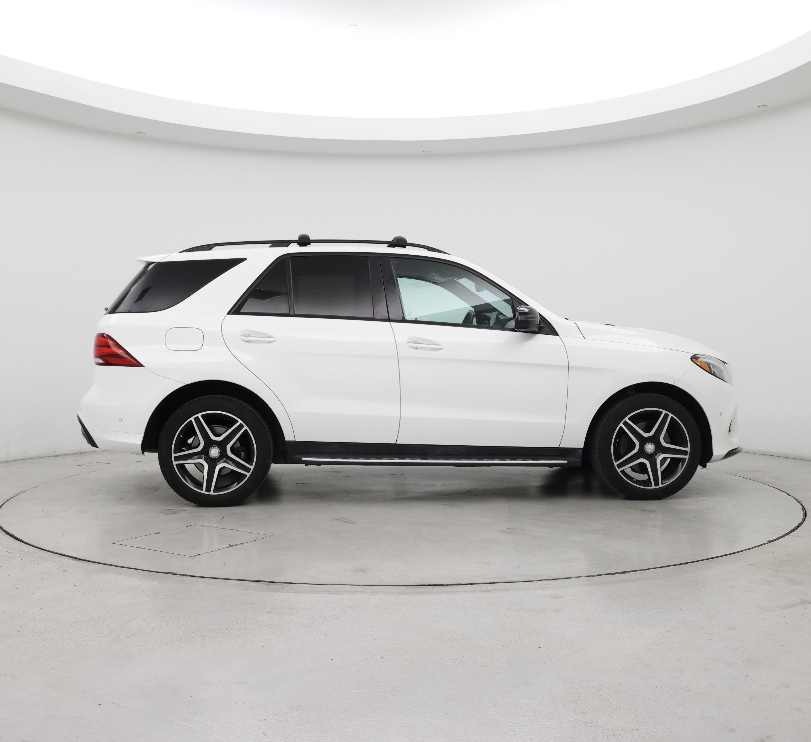 Thumbnail: 2017 Mercedes-Benz GLE - 7