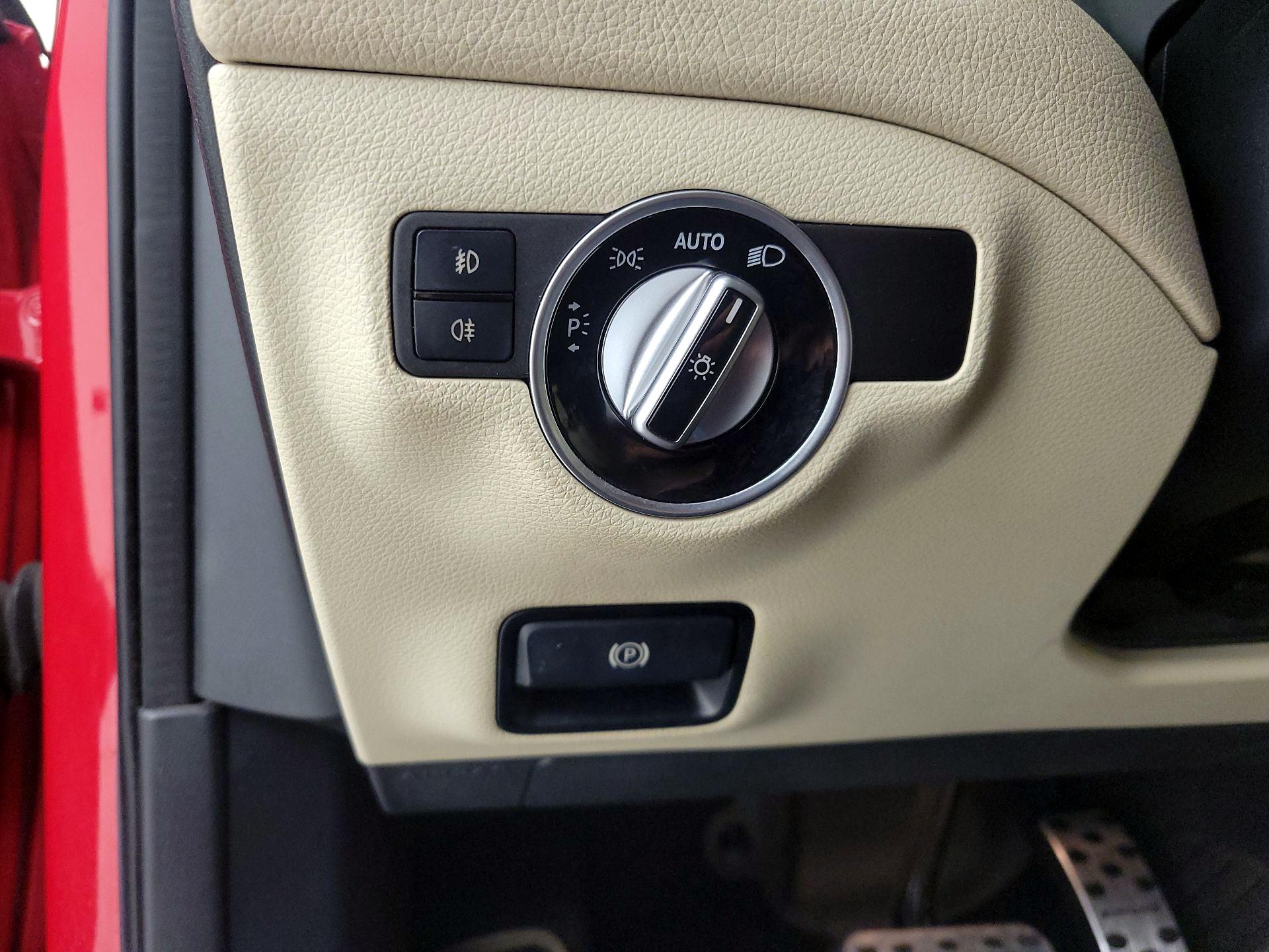 Thumbnail: 2015 Mercedes-Benz GLA - 11