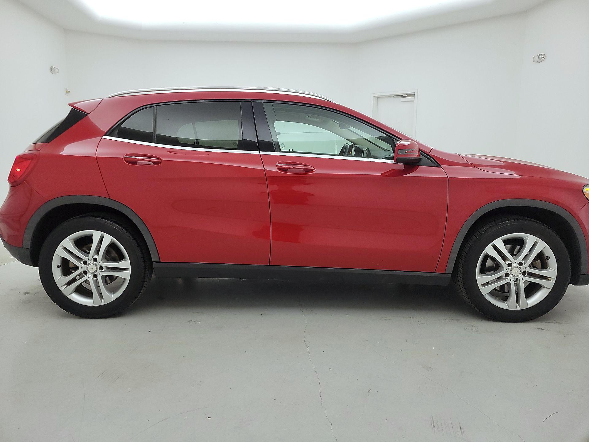 Thumbnail: 2015 Mercedes-Benz GLA - 4