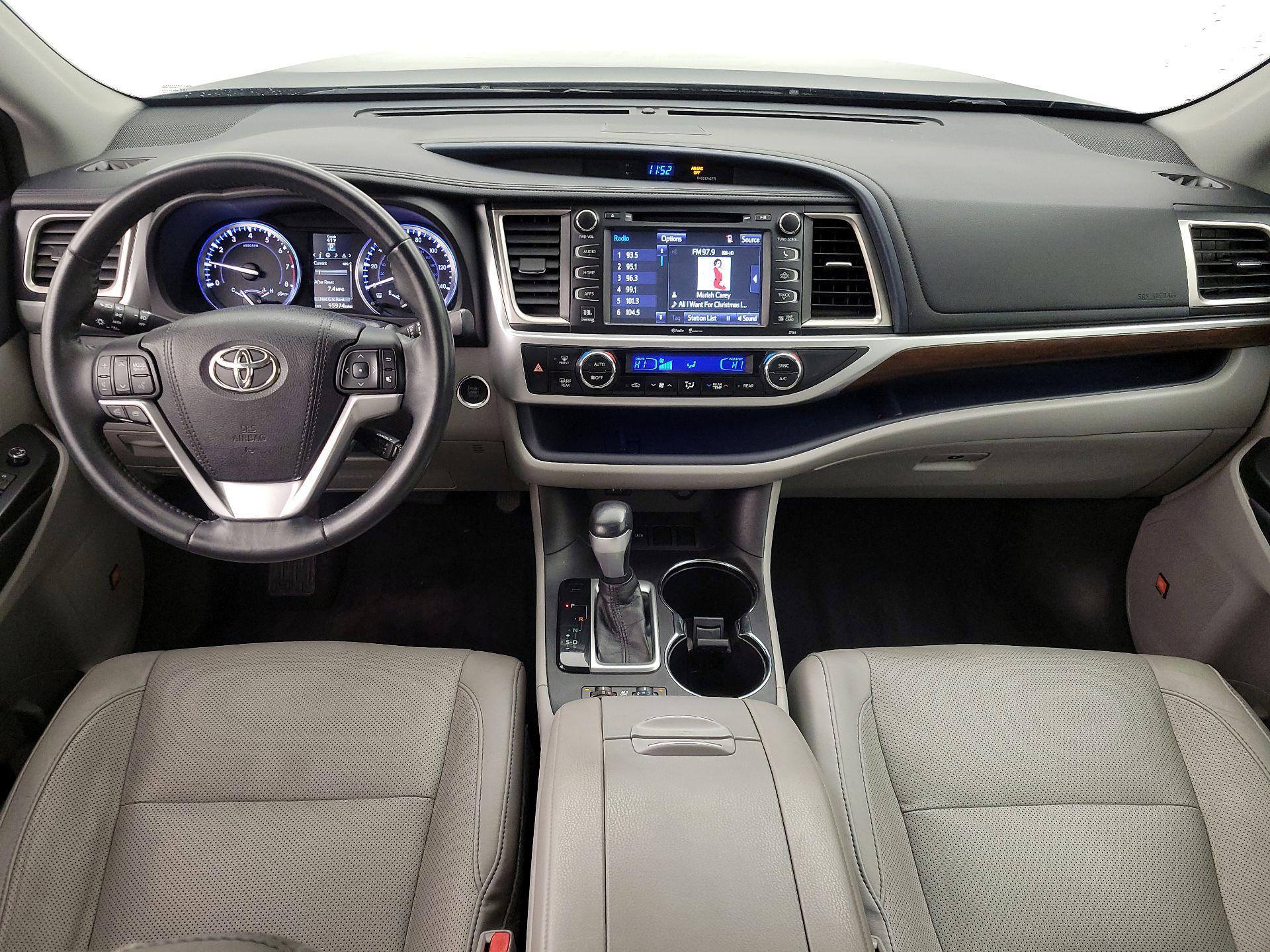 Thumbnail: 2015 Toyota Highlander - 9