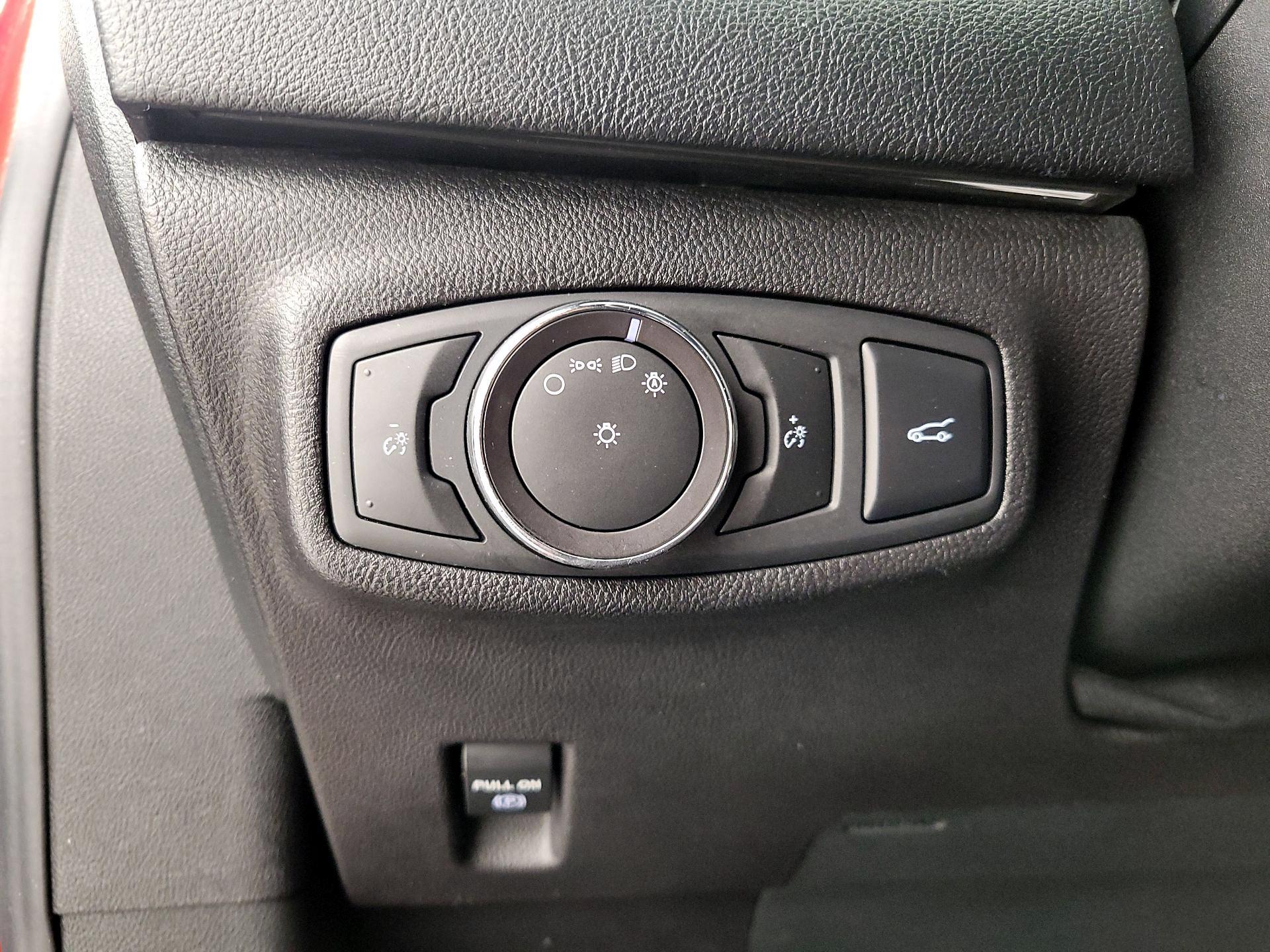 Thumbnail: 2019 Lincoln MKC - 11