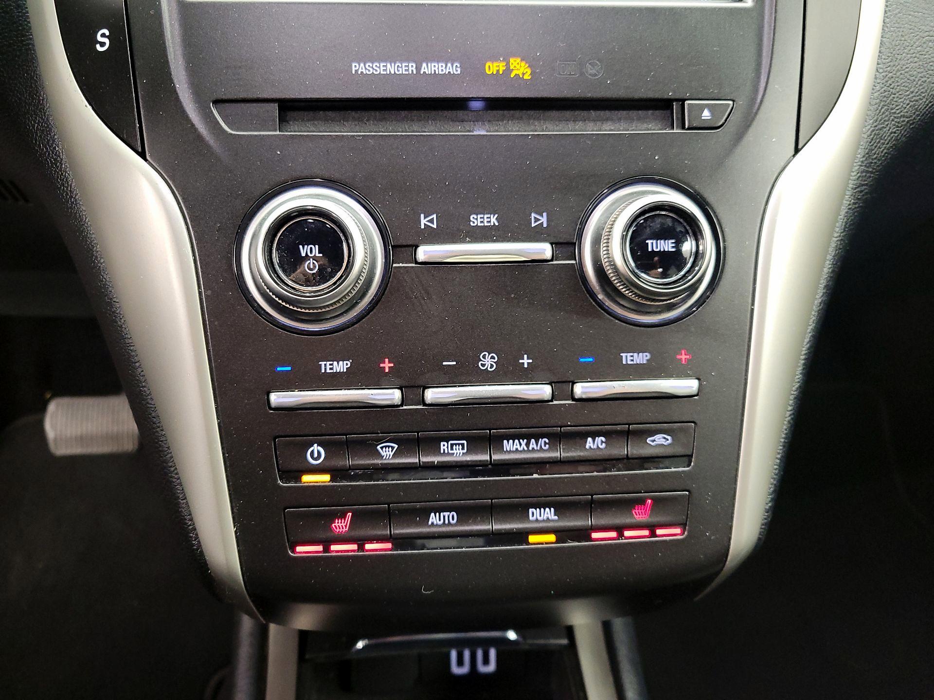 Thumbnail: 2019 Lincoln MKC - 15