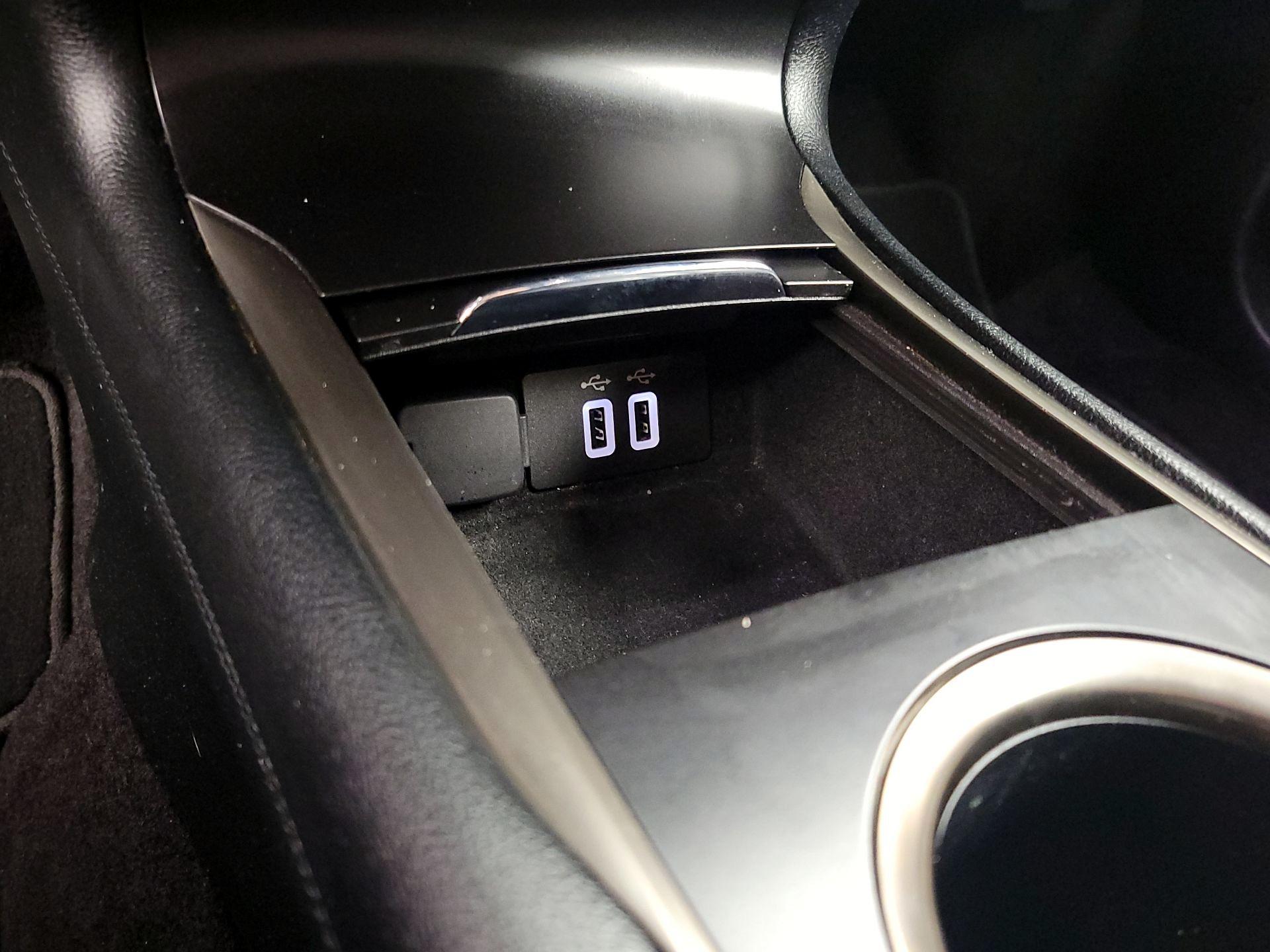 Thumbnail: 2019 Lincoln MKC - 17