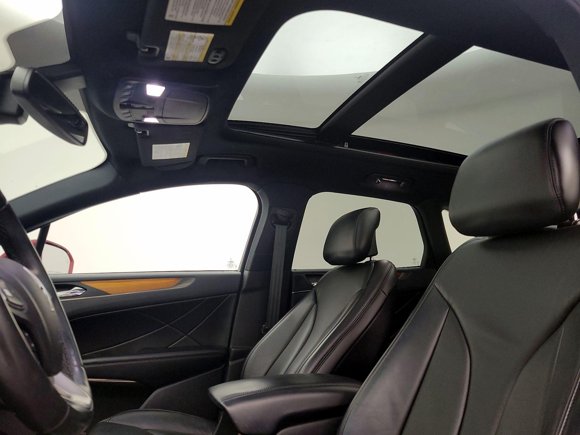 Thumbnail: 2019 Lincoln MKC - 18