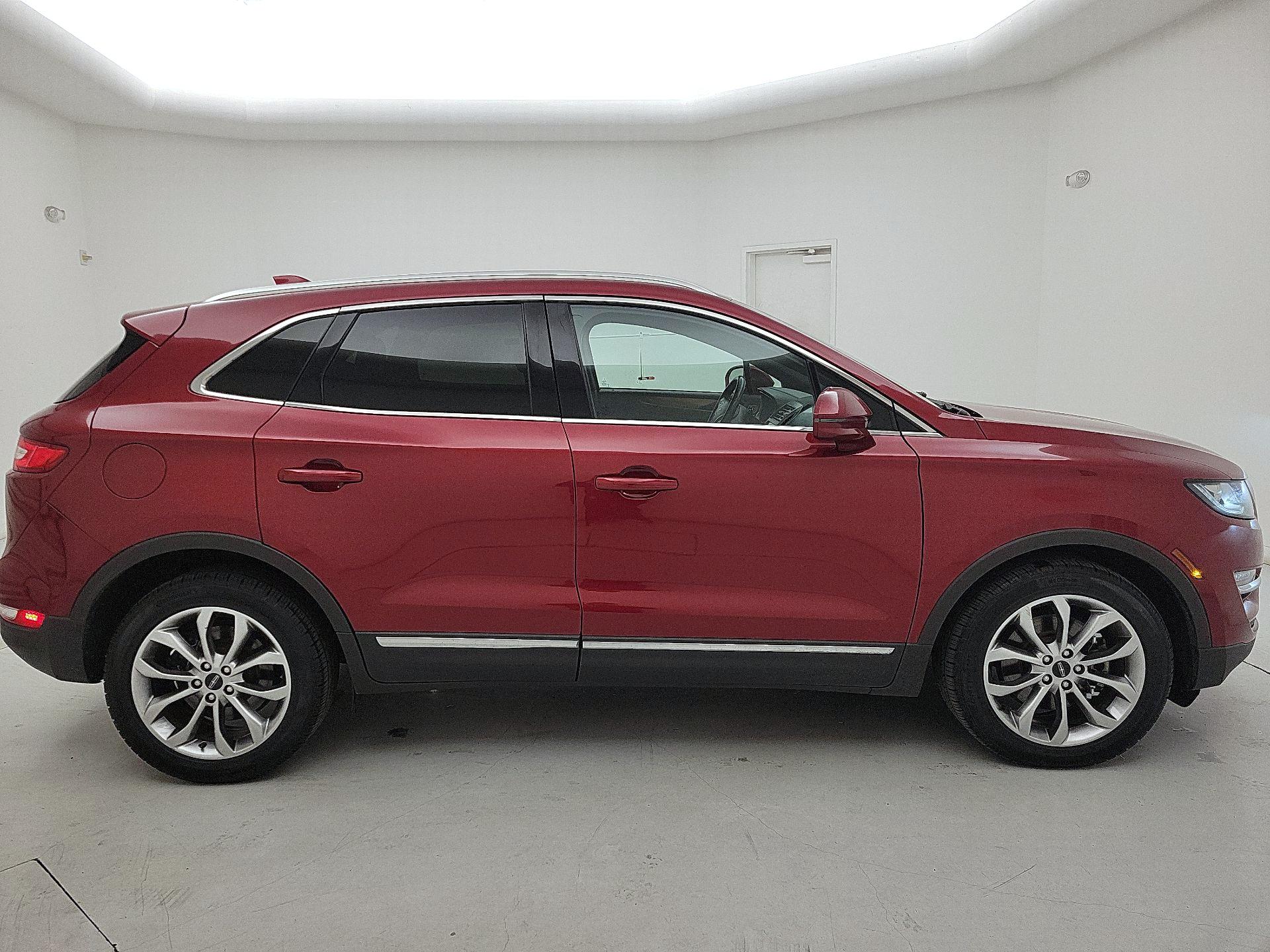 Thumbnail: 2019 Lincoln MKC - 4