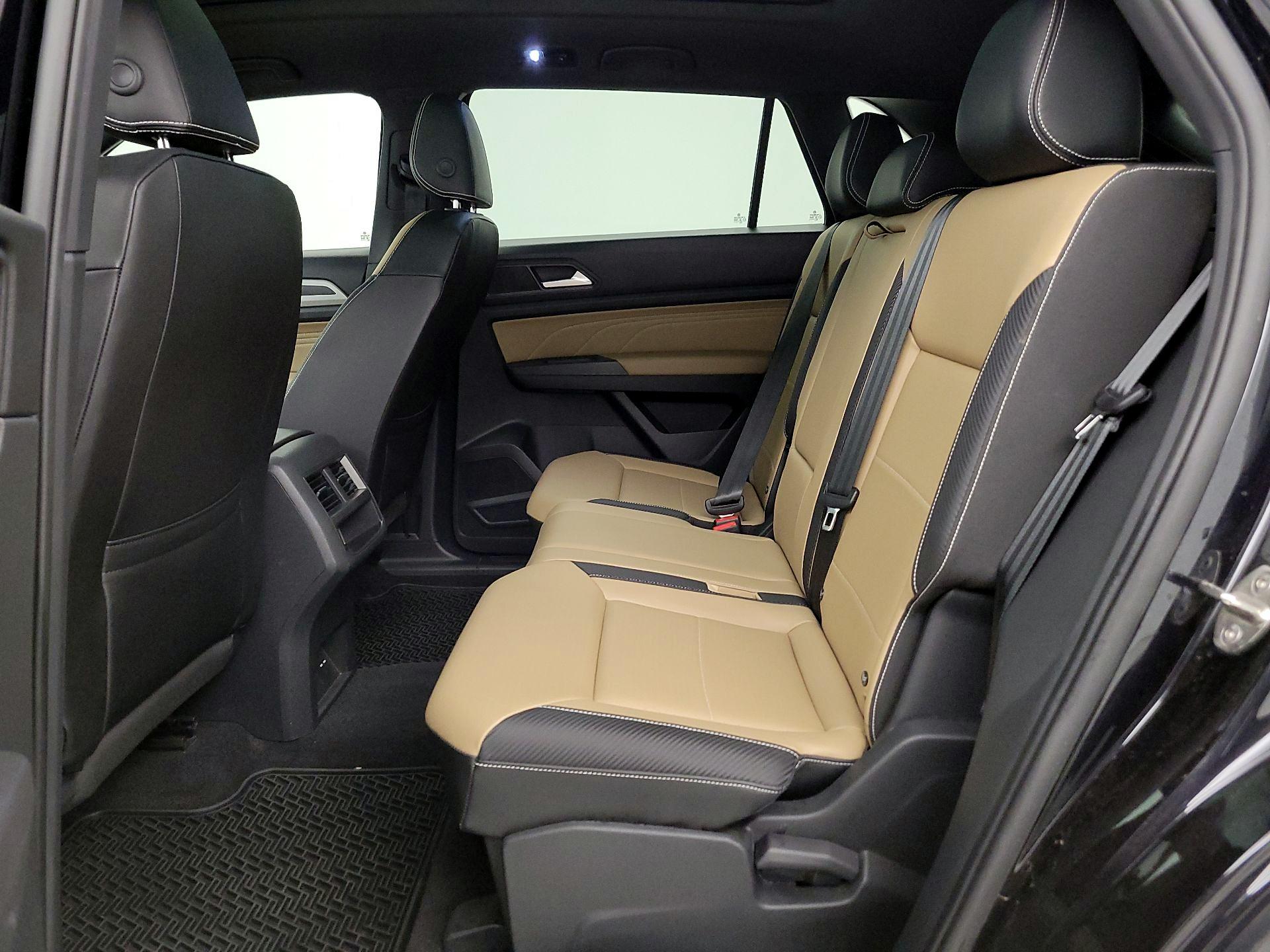 Thumbnail: 2021 Volkswagen Atlas - 20