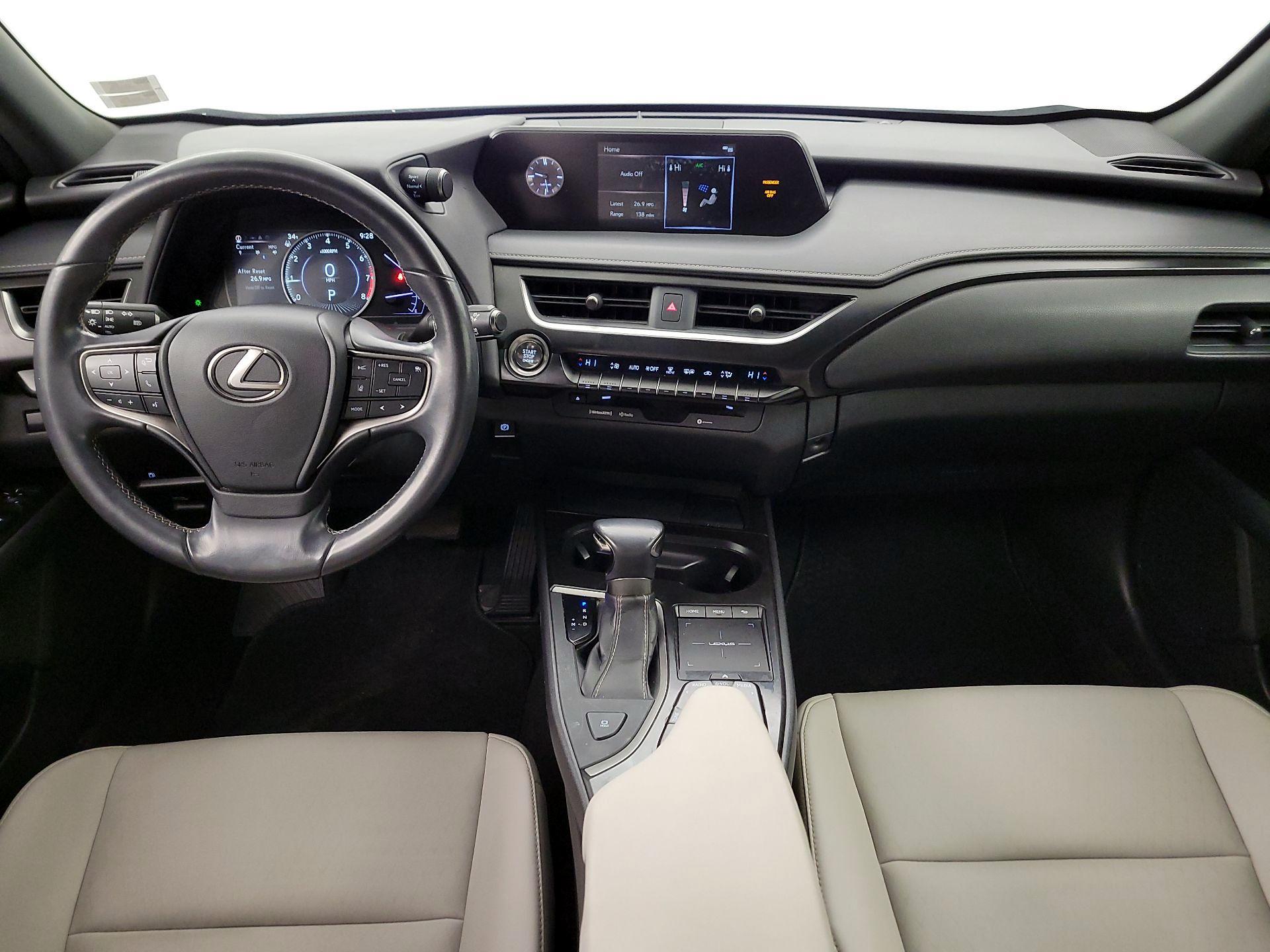 Thumbnail: 2019 Lexus UX - 10