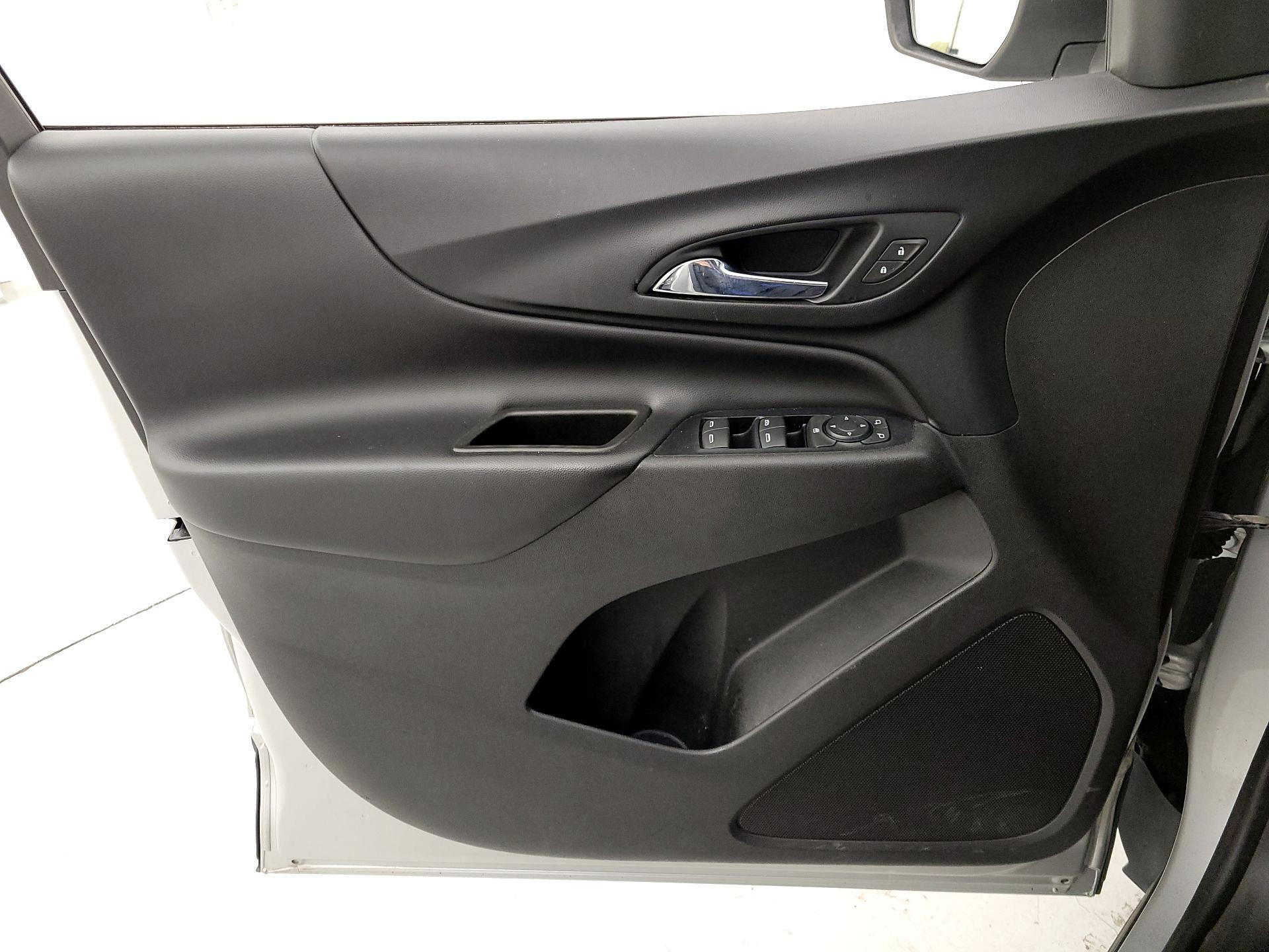 Thumbnail: 2018 Chevrolet Equinox - 12