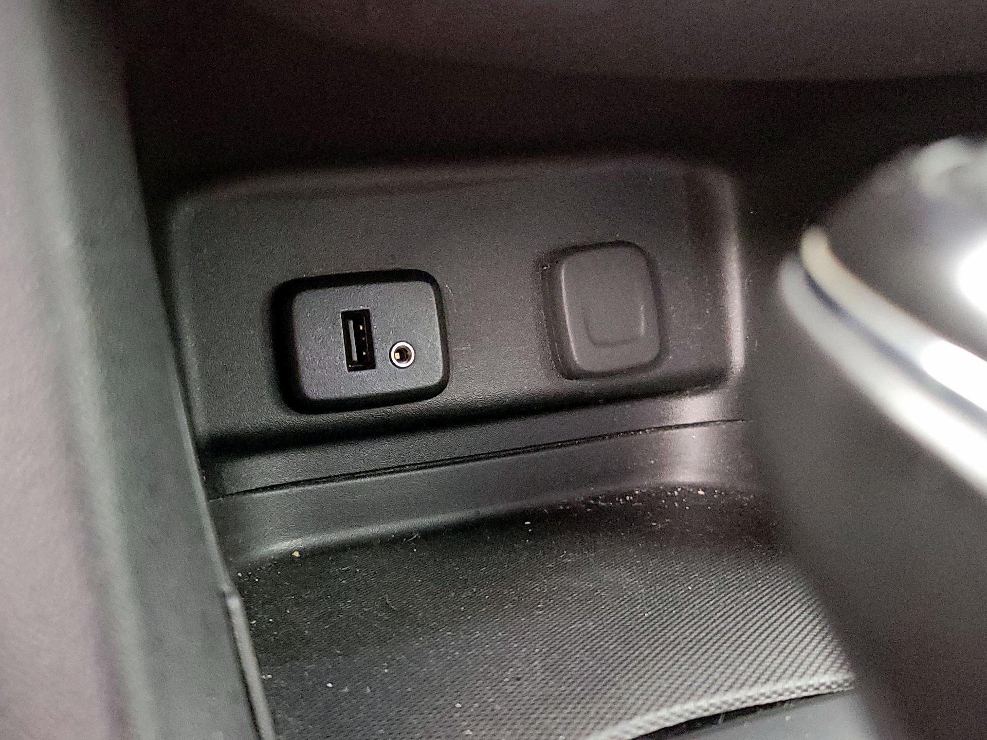 Thumbnail: 2018 Chevrolet Equinox - 18