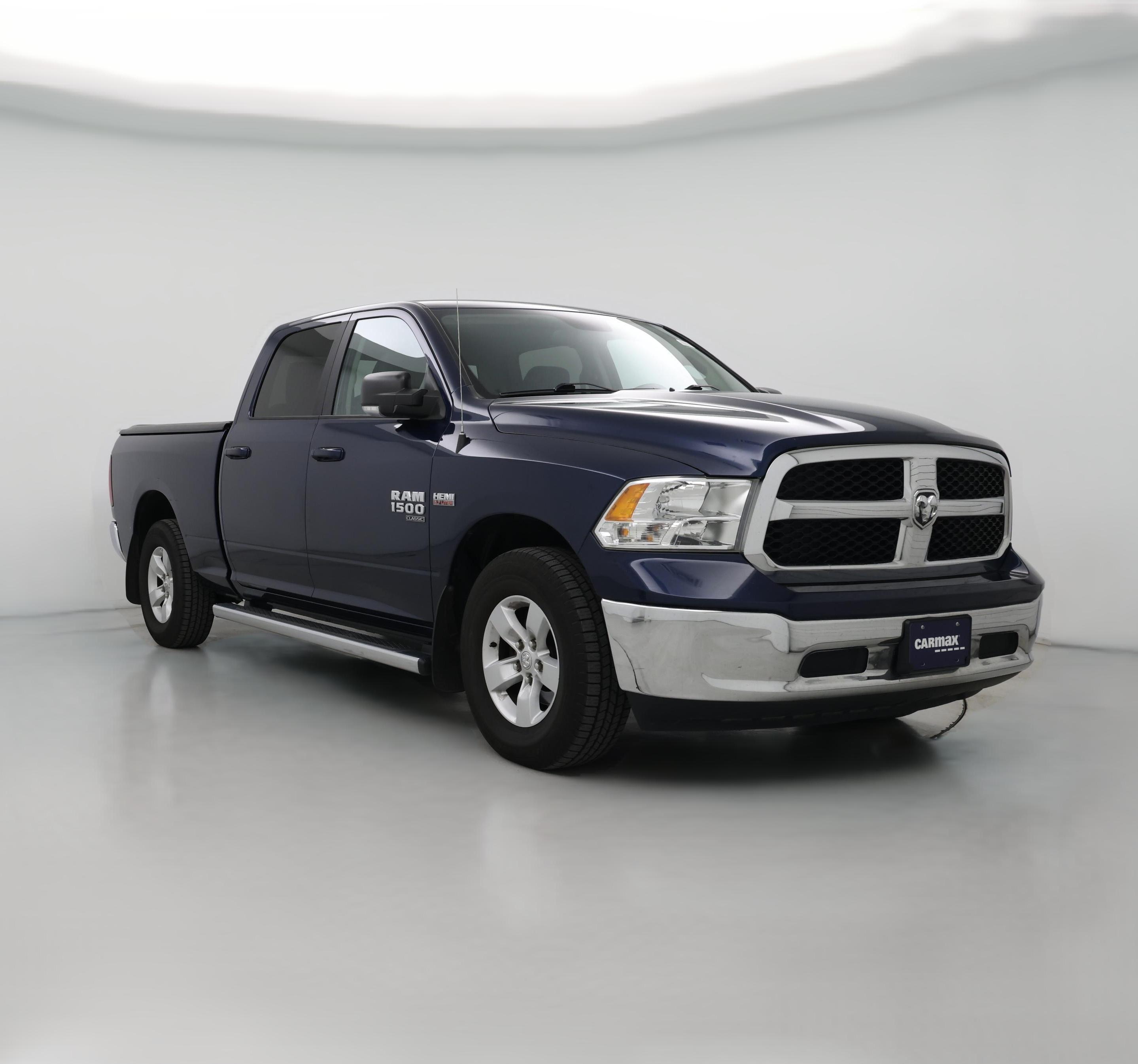 Thumbnail: 2020 RAM 1500 Classic - 1