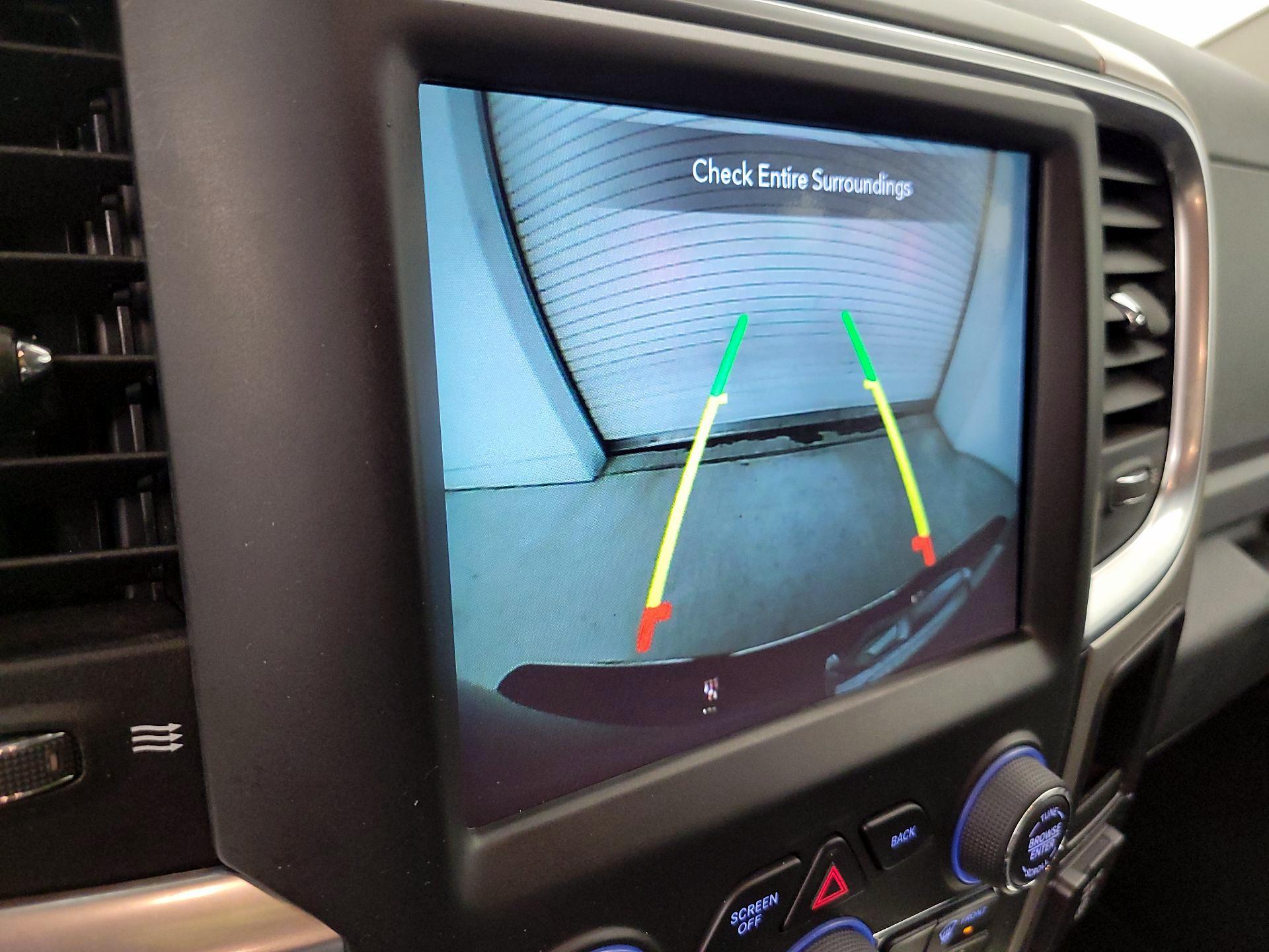 Thumbnail: 2020 RAM 1500 Classic - 14