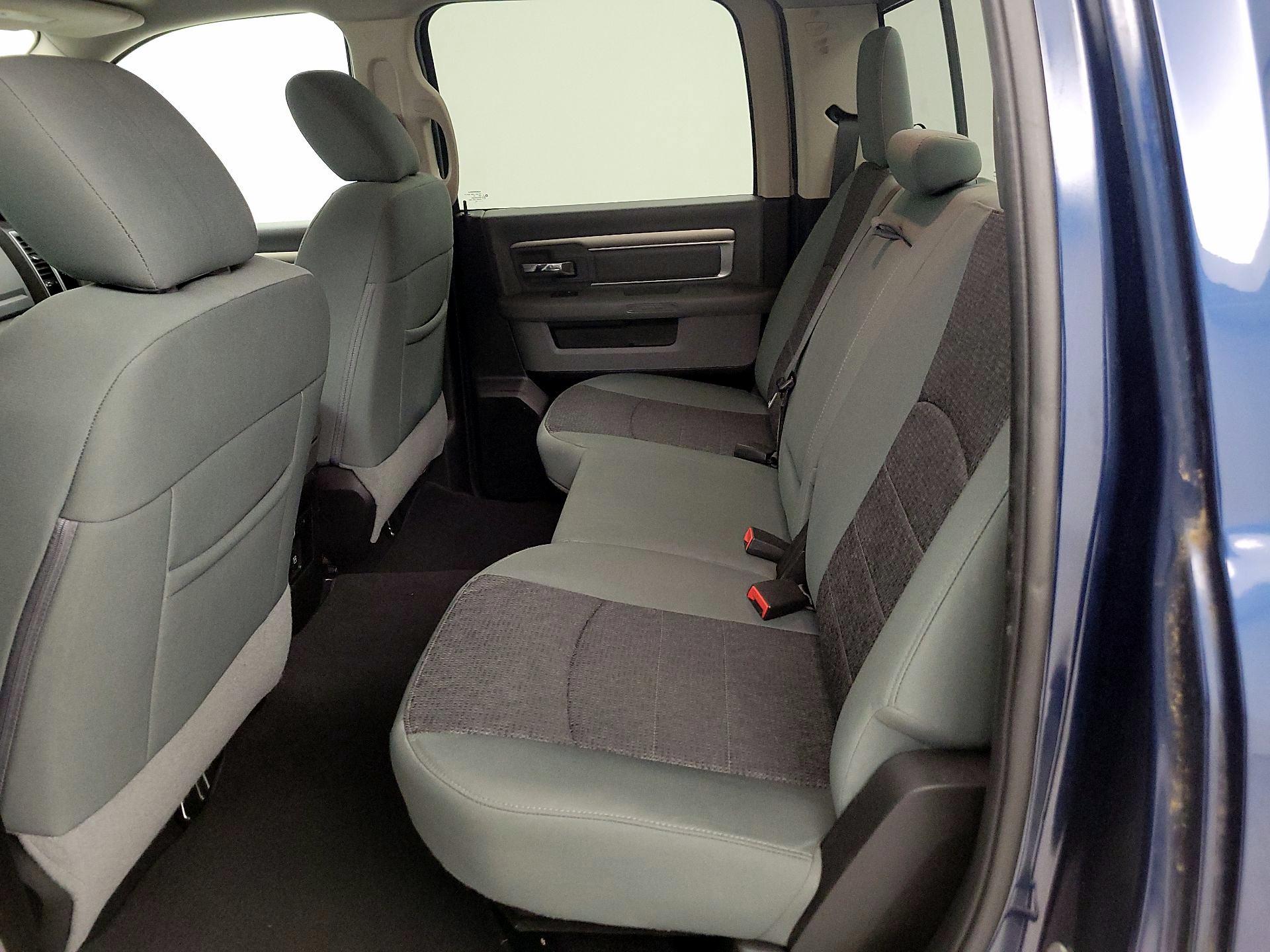 Thumbnail: 2020 RAM 1500 Classic - 18