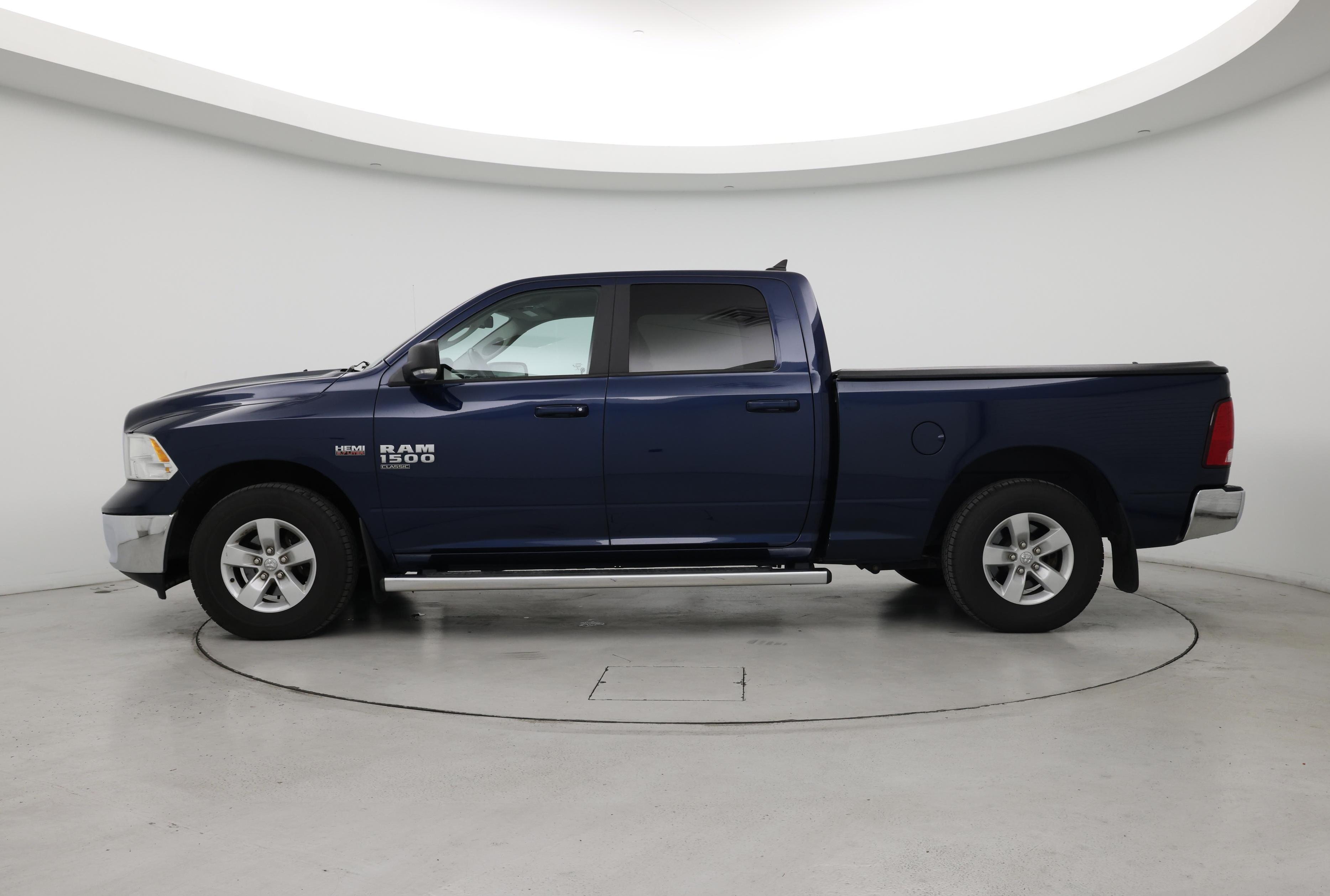 Thumbnail: 2020 RAM 1500 Classic - 3