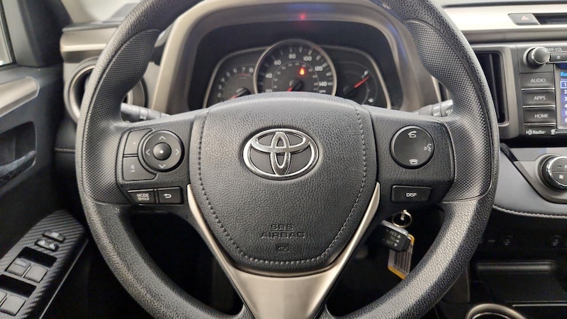 2015 Toyota RAV4 XLE 10