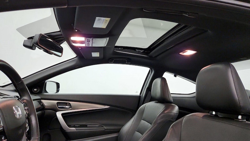 2017 Honda Accord Touring 19
