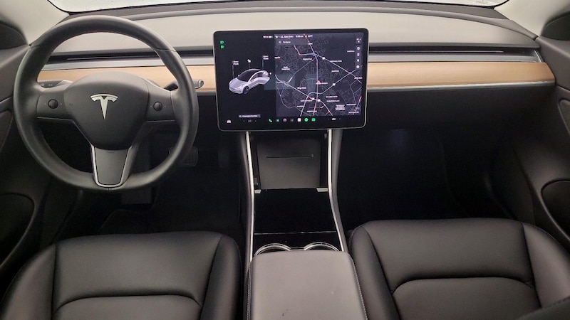 2018 Tesla Model 3 Long Range 8