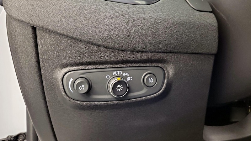 2023 Chevrolet Equinox Premier 11