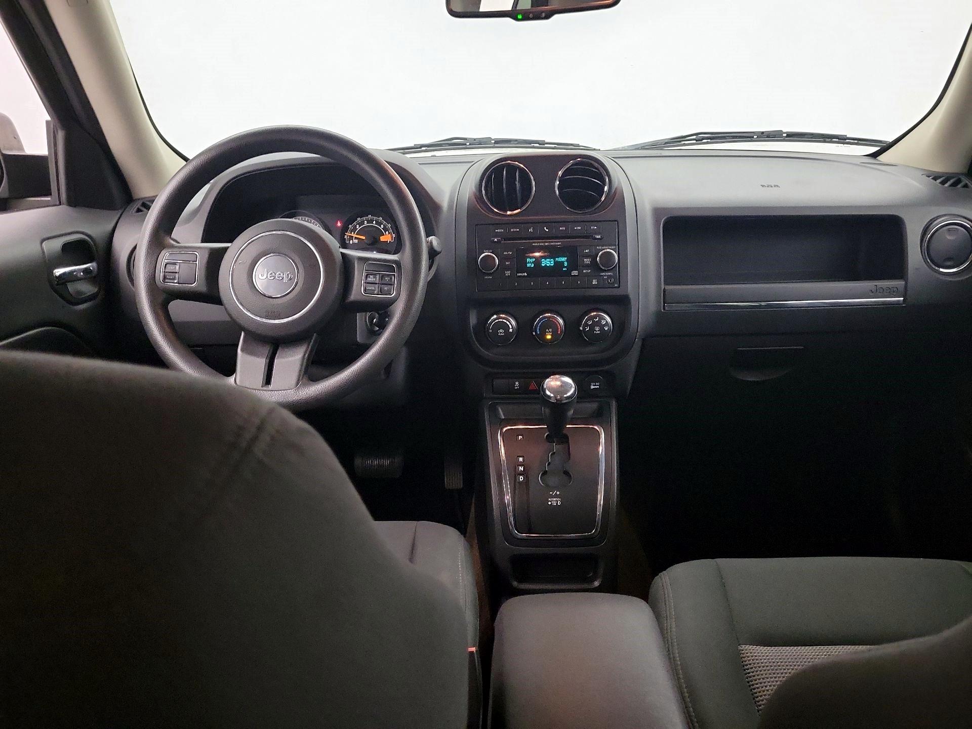 Thumbnail: 2014 Jeep Patriot - 9