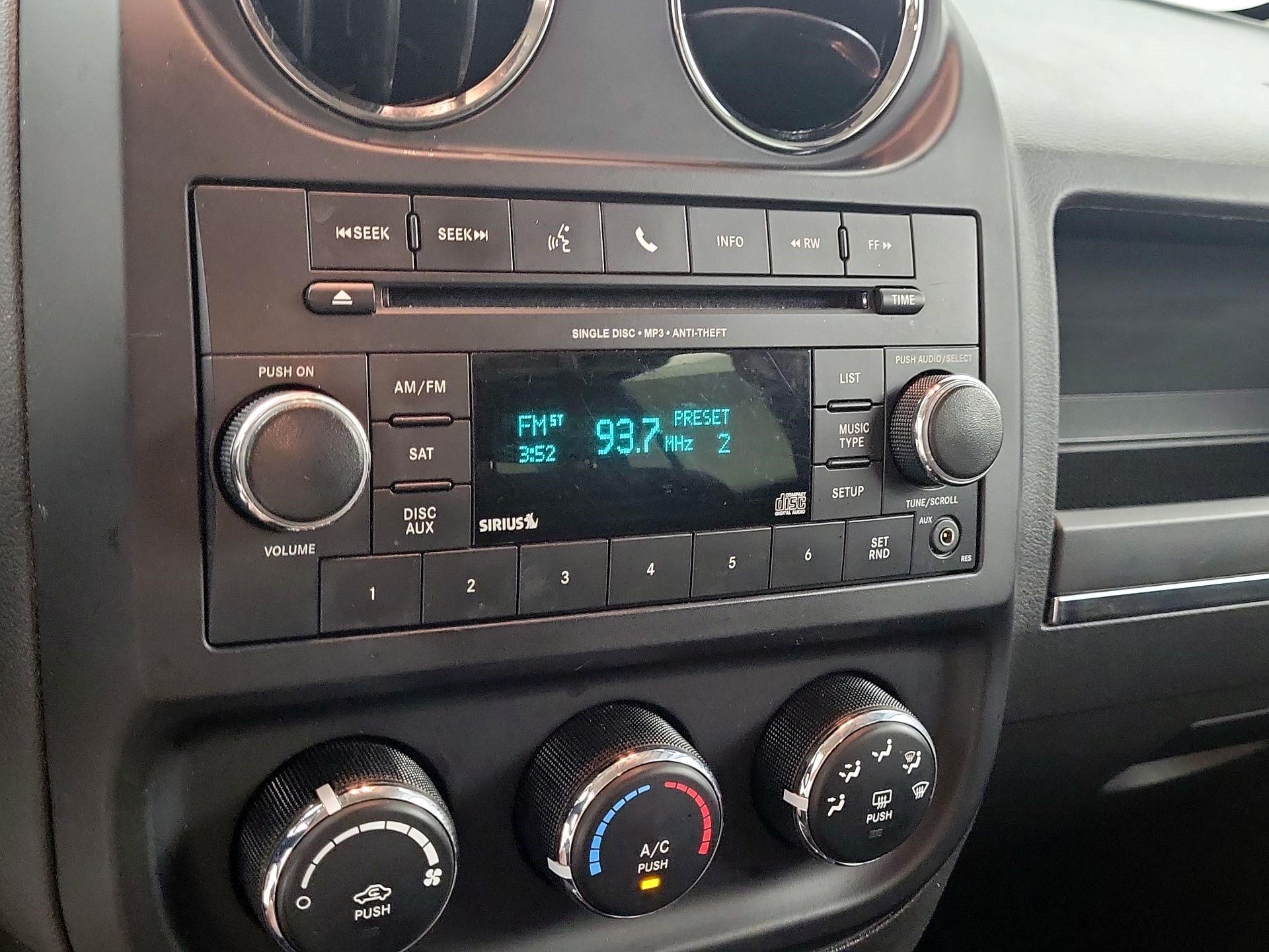Thumbnail: 2014 Jeep Patriot - 13