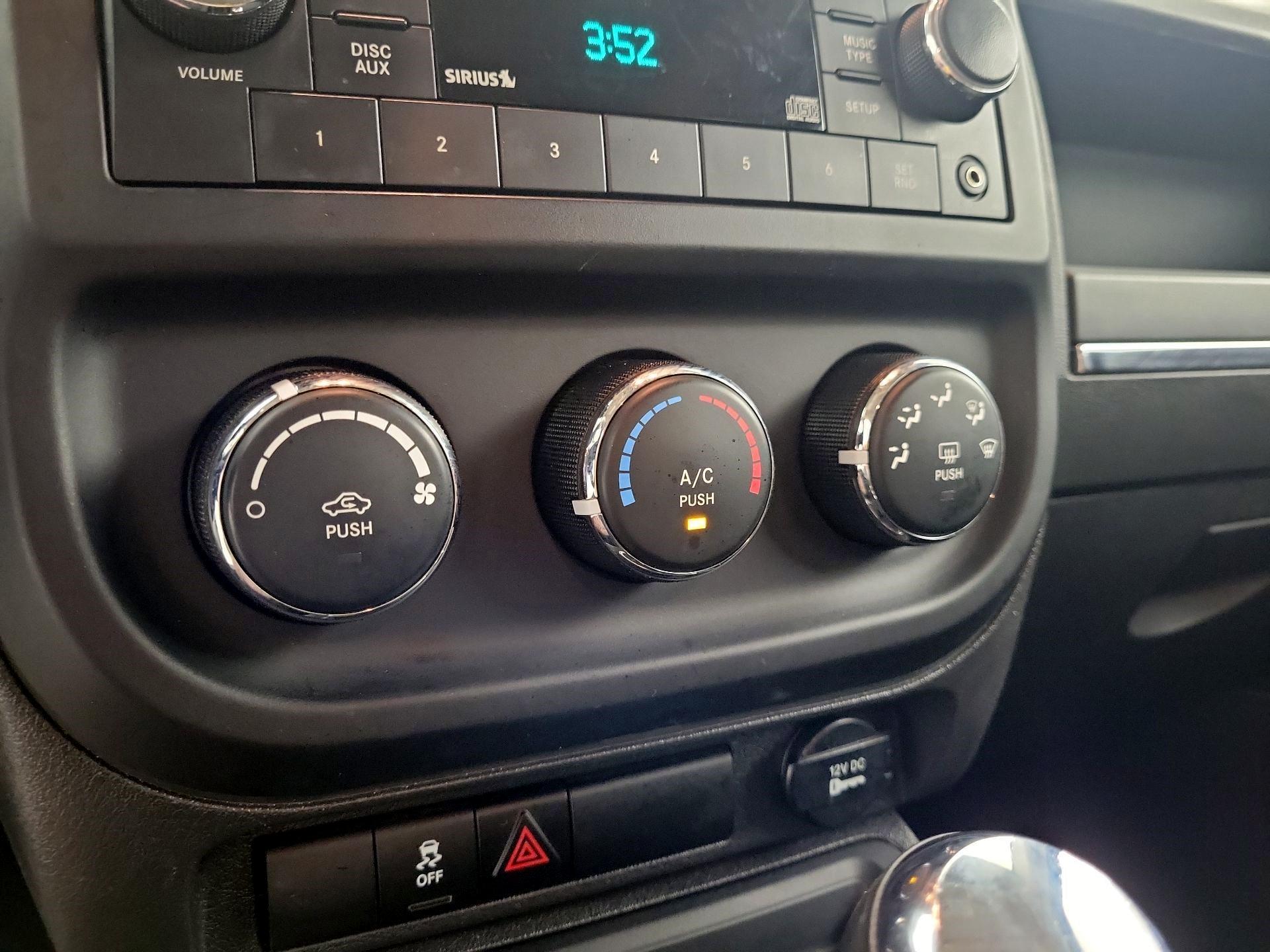 Thumbnail: 2014 Jeep Patriot - 14