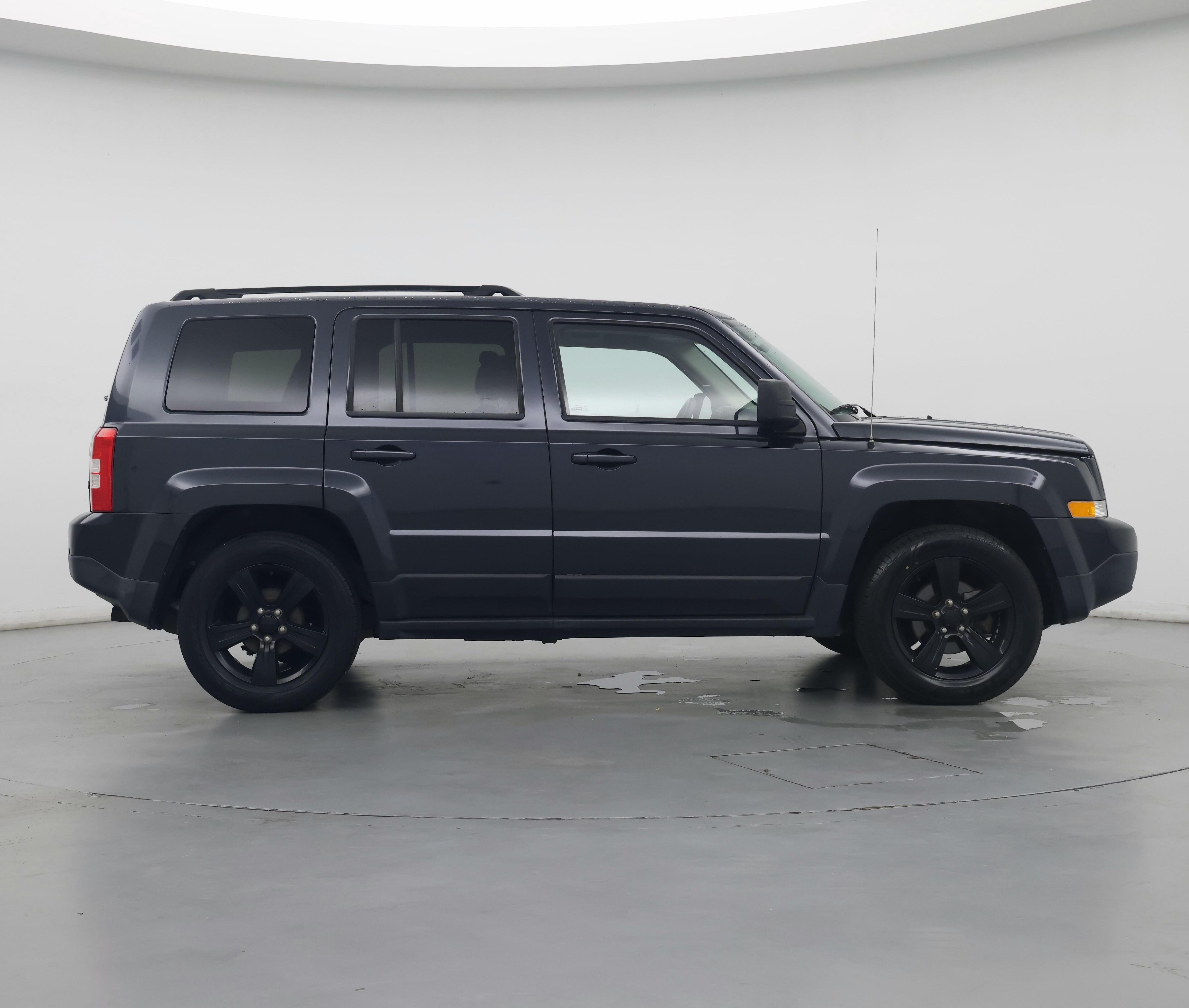 Thumbnail: 2014 Jeep Patriot - 7
