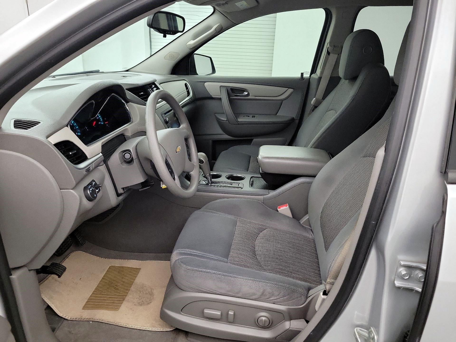 Thumbnail: 2017 Chevrolet Traverse - 9
