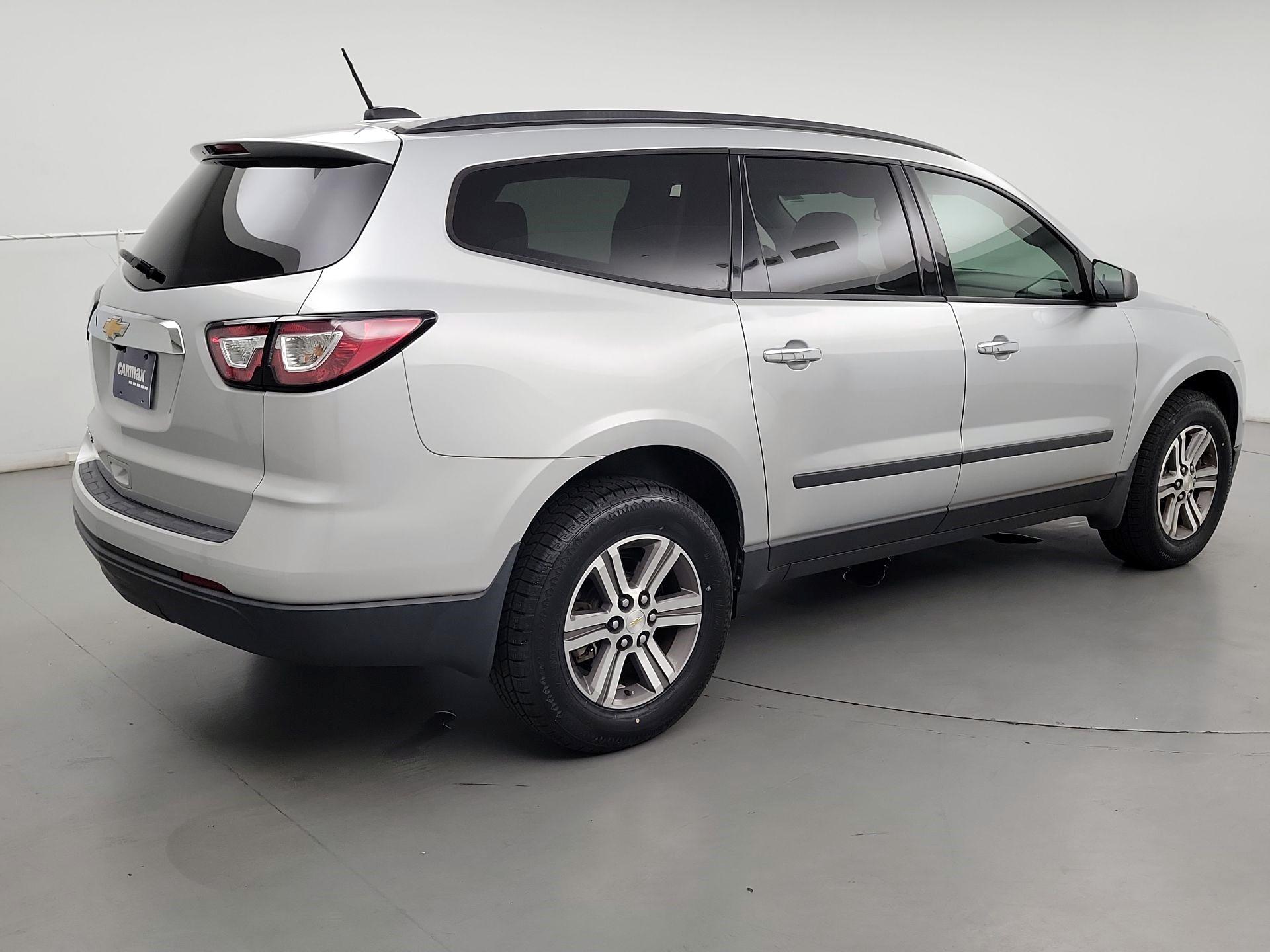 Thumbnail: 2017 Chevrolet Traverse - 5